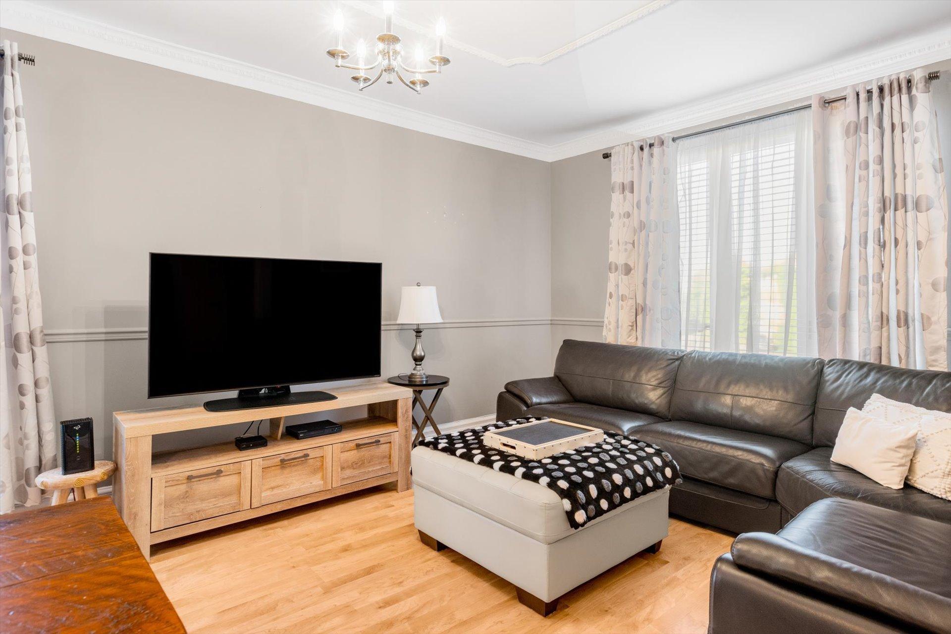 









783

 - 785


Av. Hemlock

,
Shawinigan,




QC
G9N1S8


