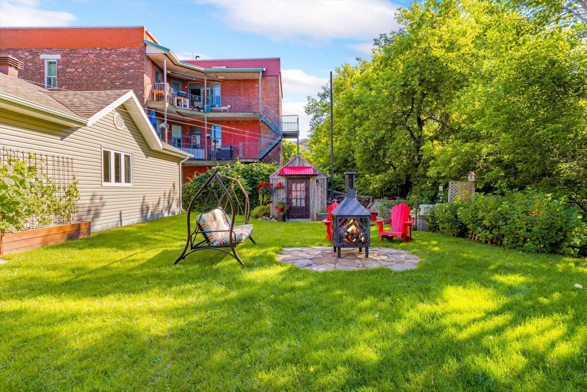 









783

 - 785


Av. Hemlock

,
Shawinigan,




QC
G9N1S8

