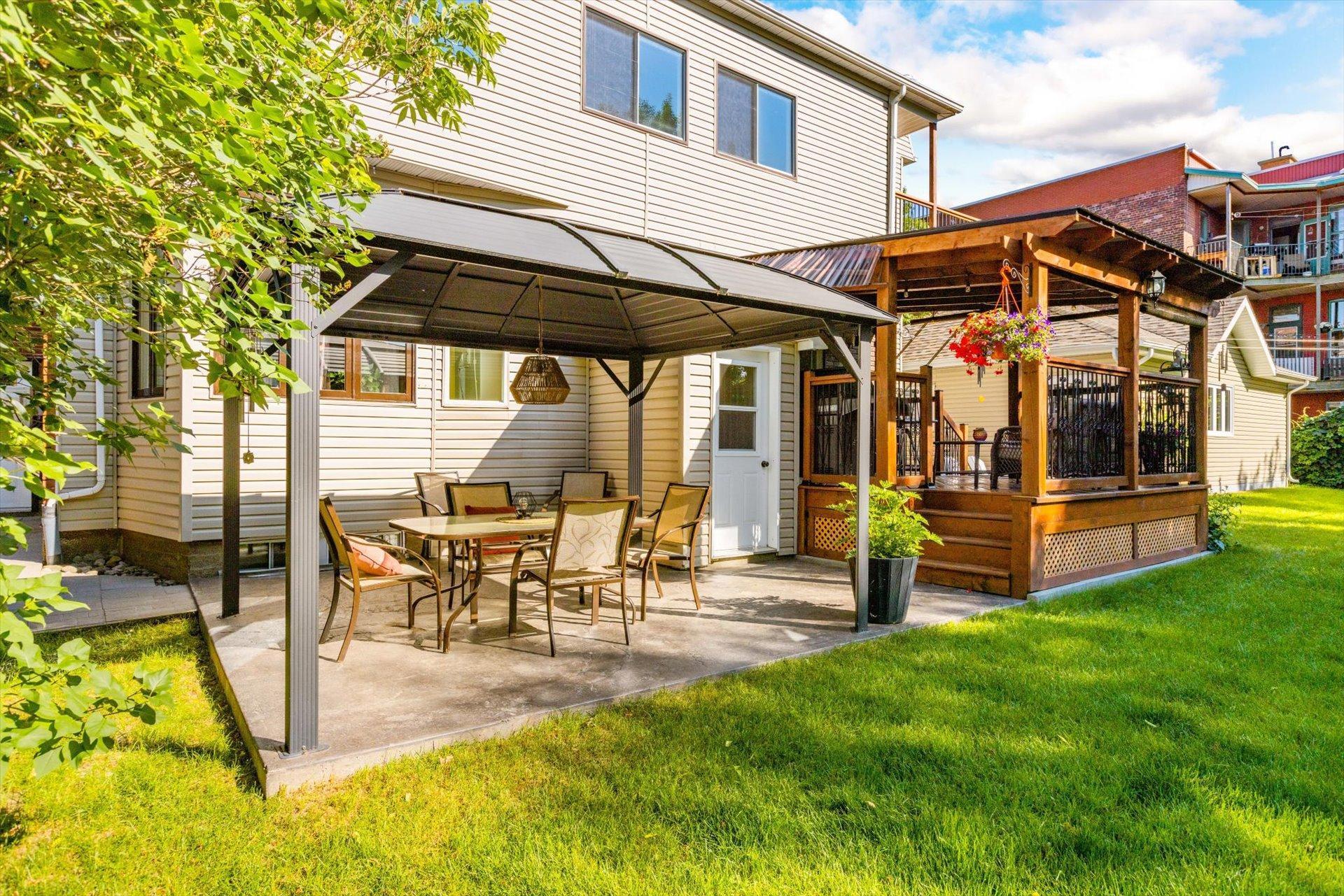 









783

 - 785


Av. Hemlock

,
Shawinigan,




QC
G9N1S8

