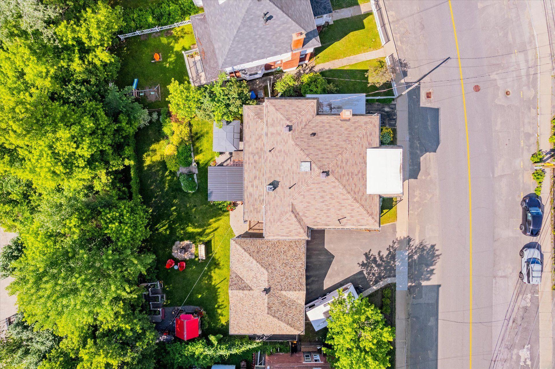 









783

 - 785


Av. Hemlock

,
Shawinigan,




QC
G9N1S8

