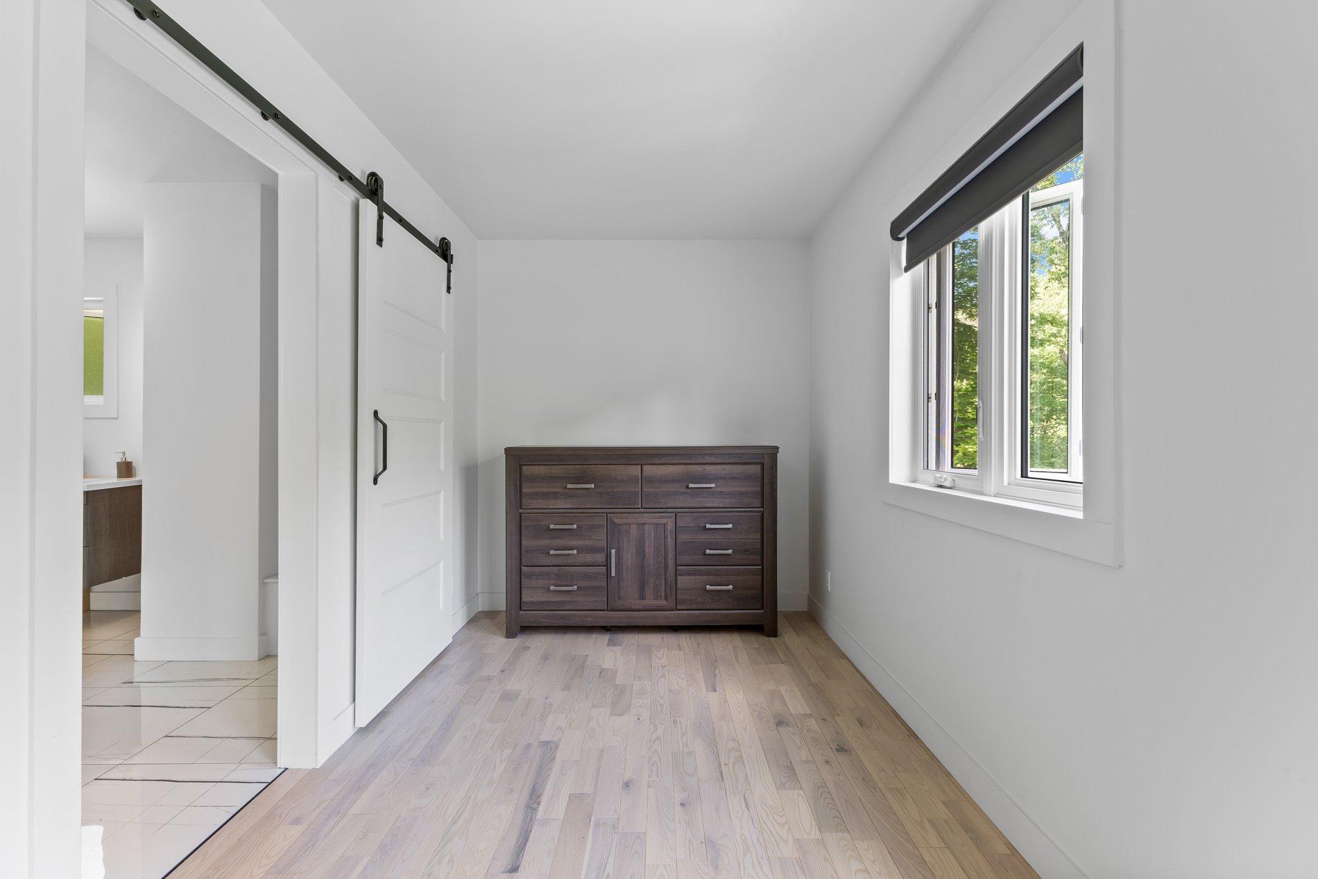 









1216


Rue St-Camille

,
Saint-Jérôme,




QC
J5L2K7

