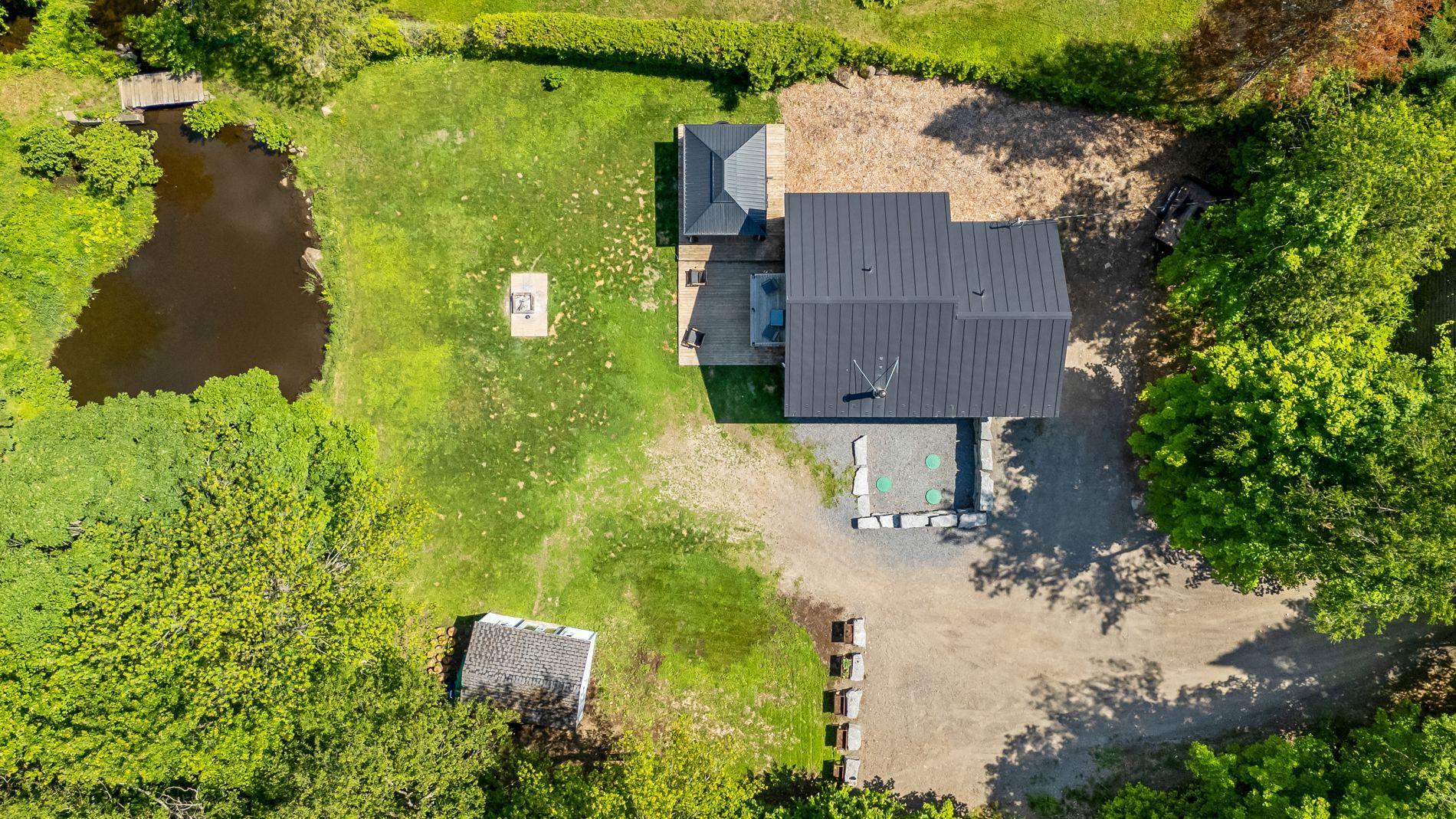 









1216


Rue St-Camille

,
Saint-Jérôme,




QC
J5L2K7

