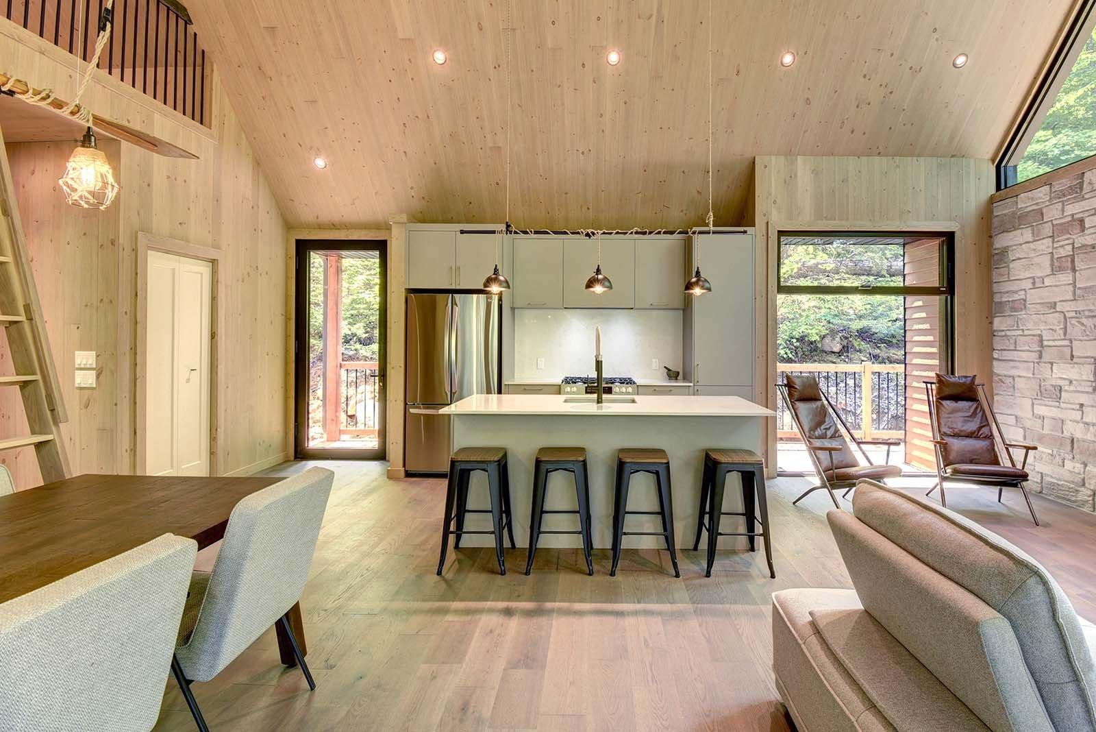 









3590


Lac-des-Écorces

,
Barkmere,




QC
J0T1A0

