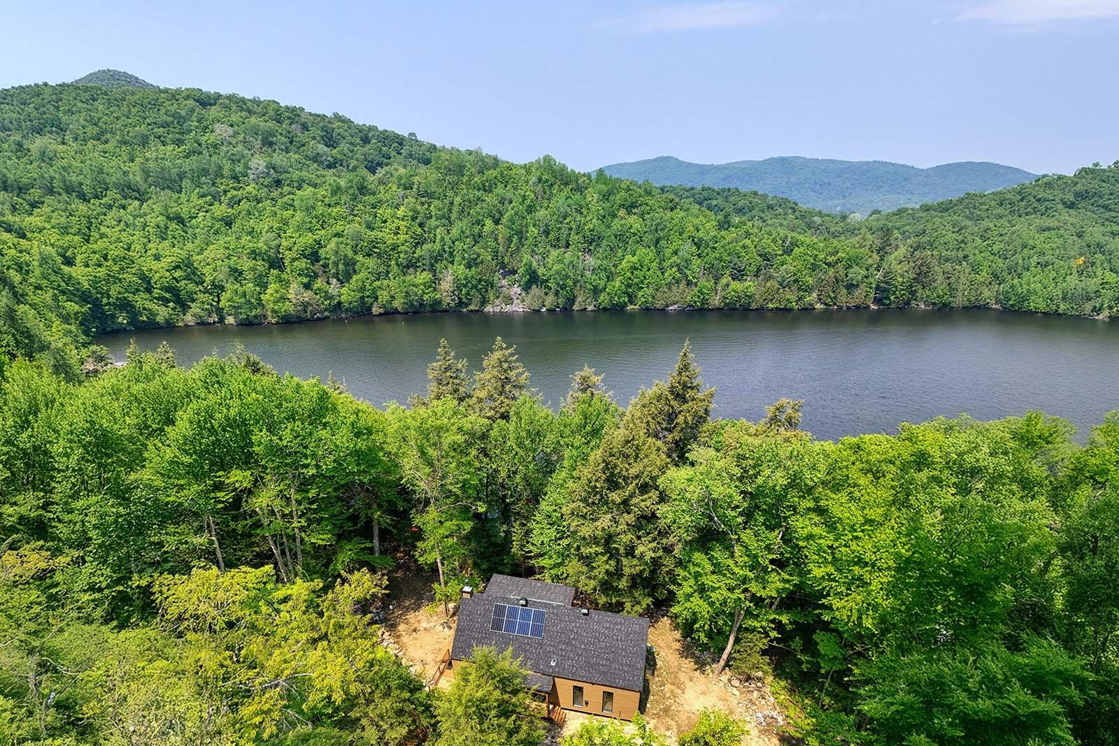 









3590


Lac-des-Écorces

,
Barkmere,




QC
J0T1A0

