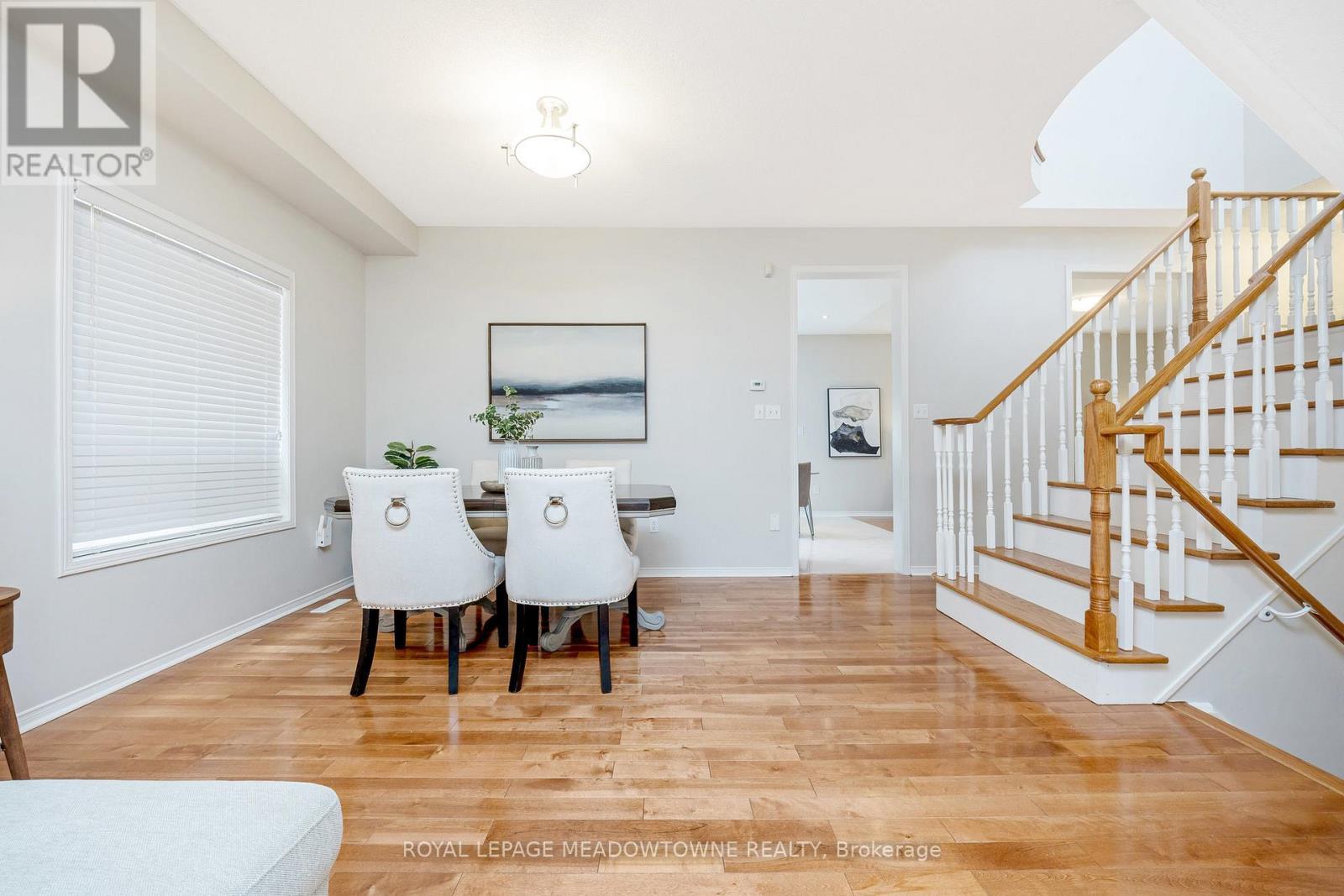 












996 VICKERMAN WAY

,
Milton,




Ontario
L9T0J6

