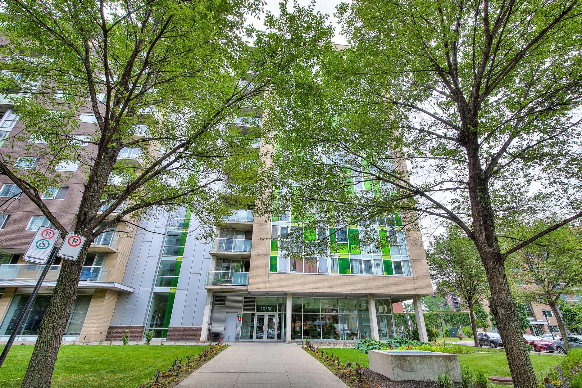 









10550


Place de l'Acadie

, 1114,
Montréal (Ahuntsic-Cartierville),




QC
H7N0B3

