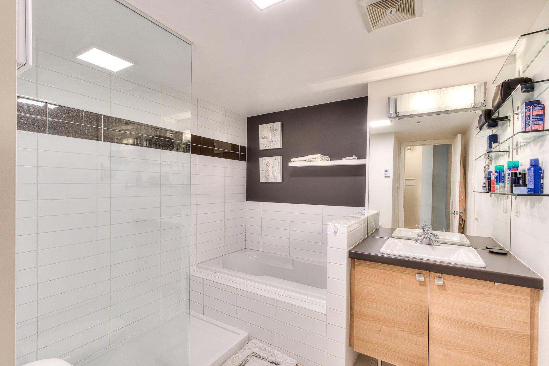 









10550


Place de l'Acadie

, 1114,
Montréal (Ahuntsic-Cartierville),




QC
H7N0B3

