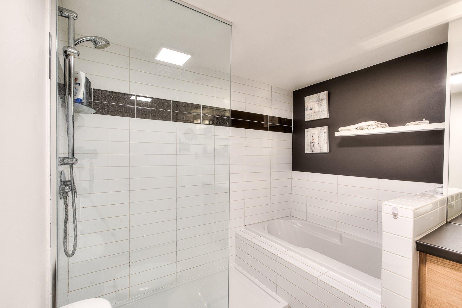 









10550


Place de l'Acadie

, 1114,
Montréal (Ahuntsic-Cartierville),




QC
H7N0B3

