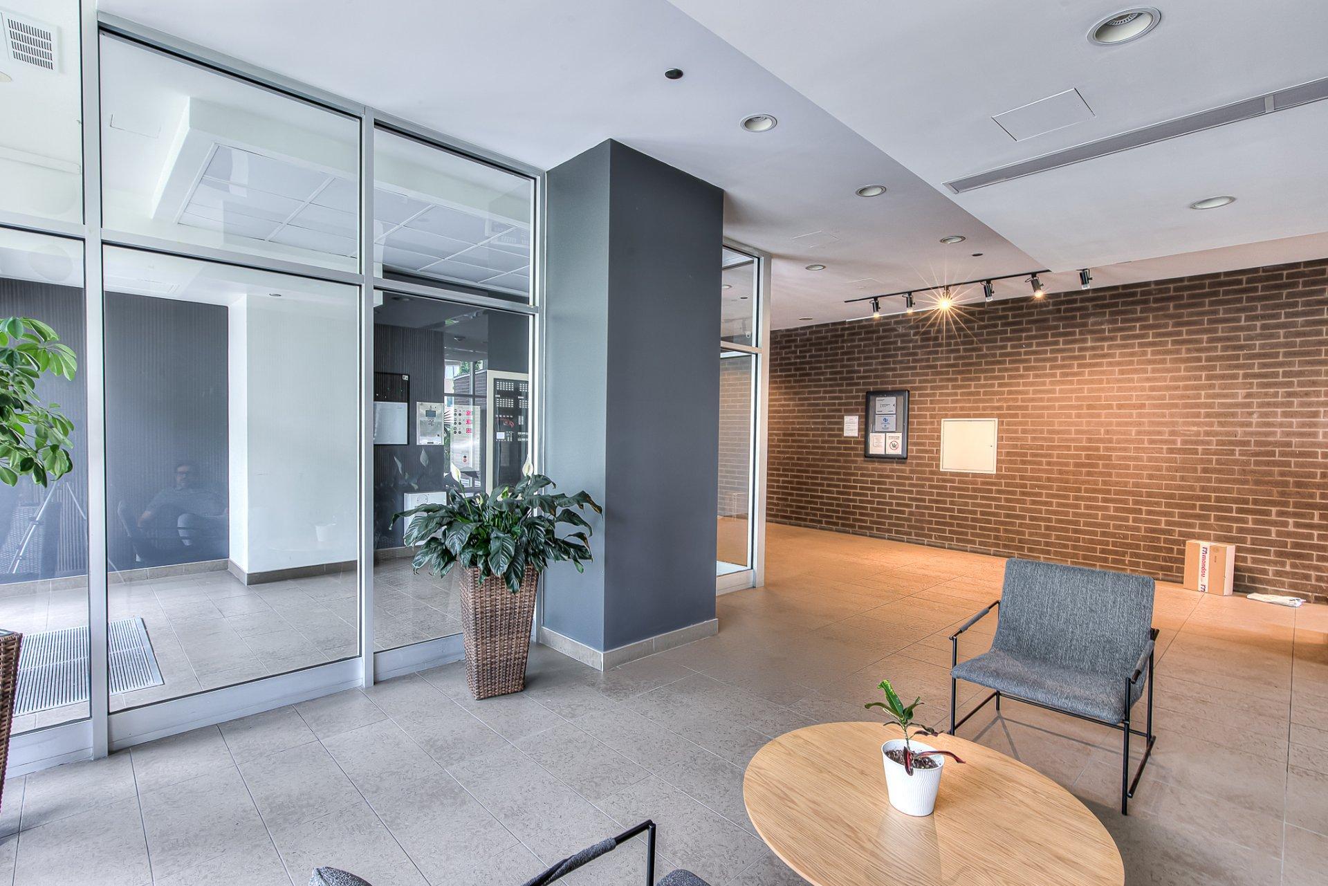 









10550


Place de l'Acadie

, 1114,
Montréal (Ahuntsic-Cartierville),




QC
H7N0B3

