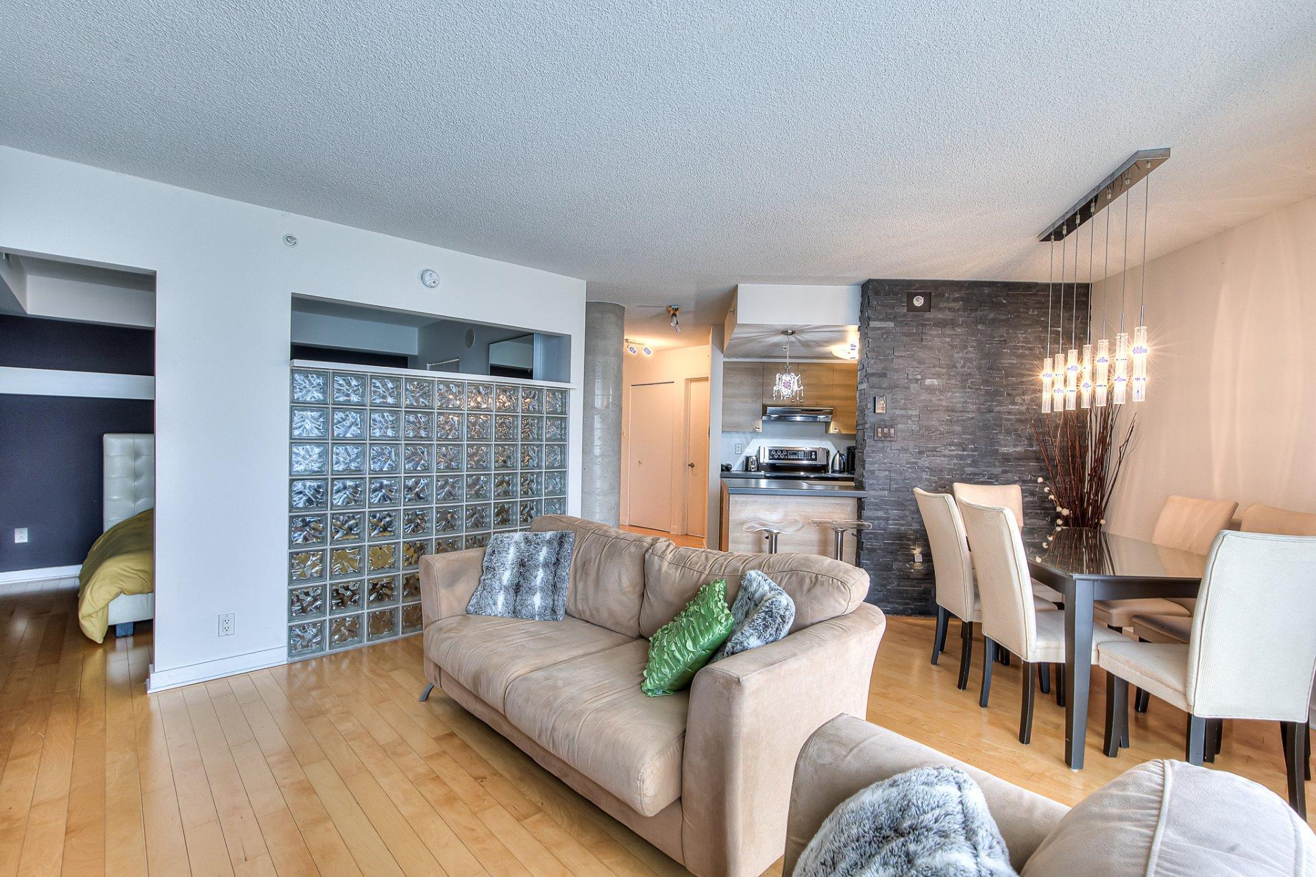 









10550


Place de l'Acadie

, 1114,
Montréal (Ahuntsic-Cartierville),




QC
H7N0B3

