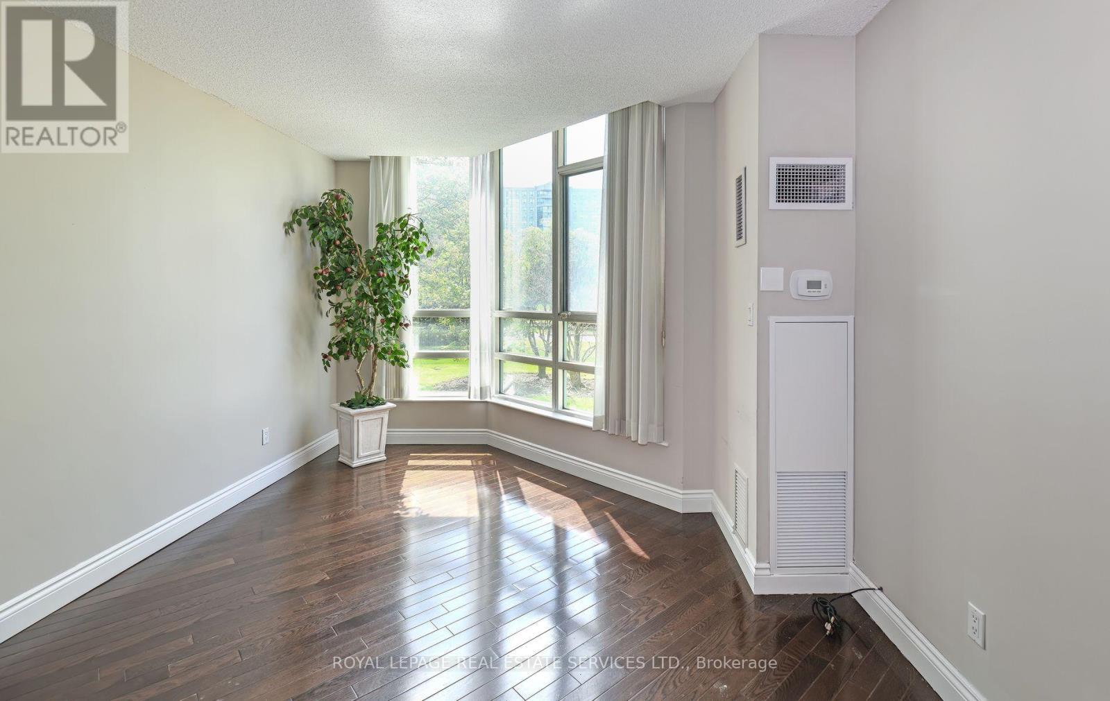 












113 - 7905 BAYVIEW AVENUE

,
Markham,




Ontario
L3T7N3


