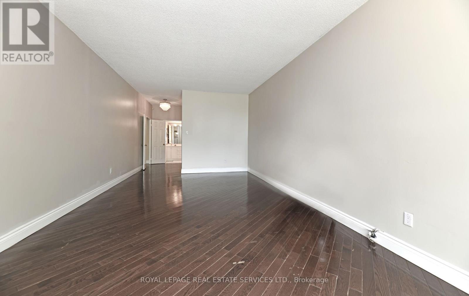












113 - 7905 BAYVIEW AVENUE

,
Markham,




Ontario
L3T7N3


