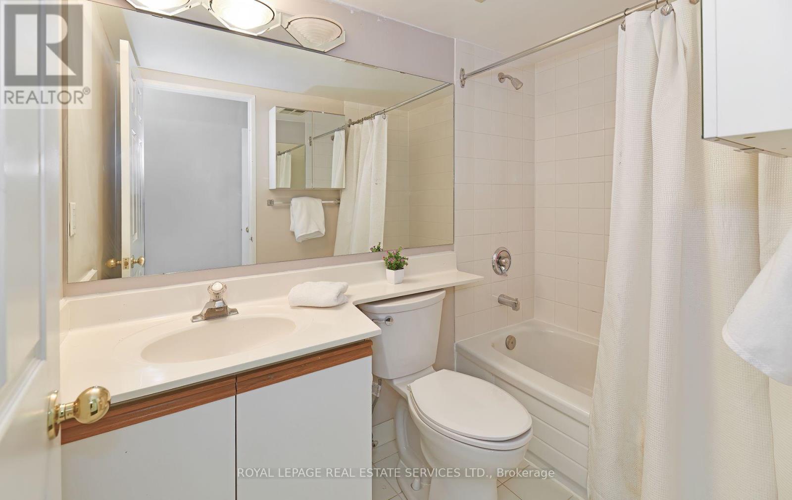












113 - 7905 BAYVIEW AVENUE

,
Markham,




Ontario
L3T7N3

