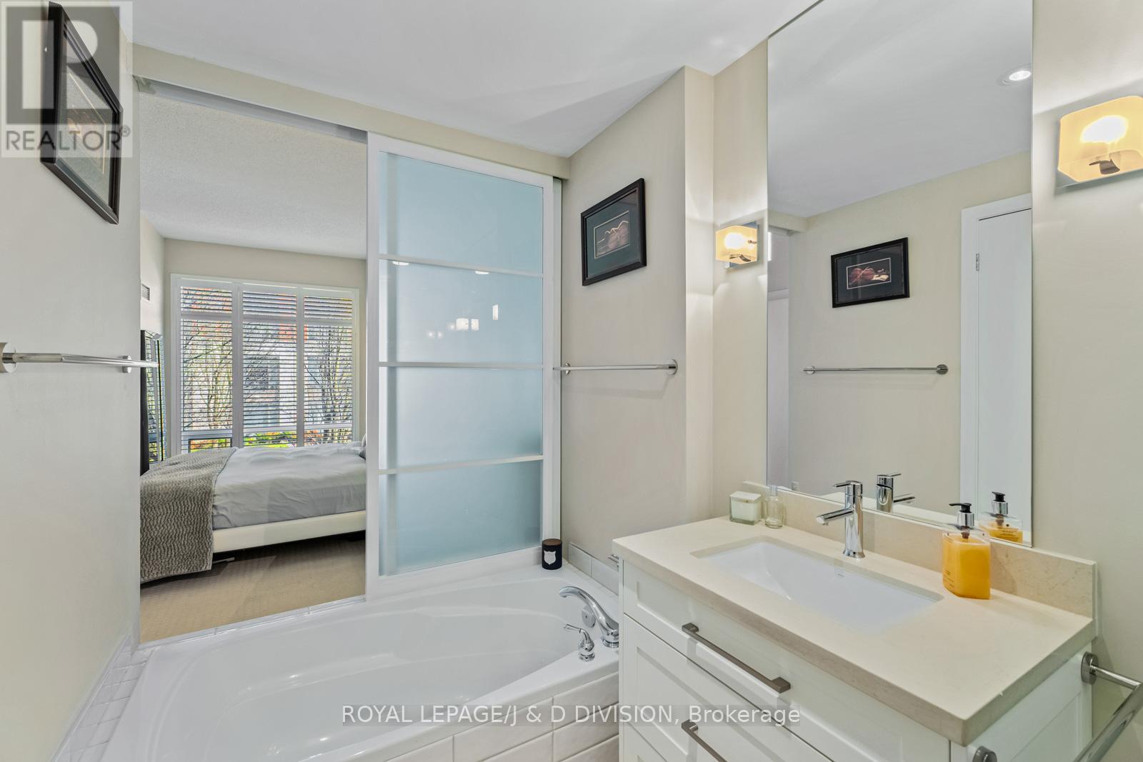 












103W - UPPER - 500 QUEENS QUAY W

,
Toronto,




Ontario
M5V3K8


