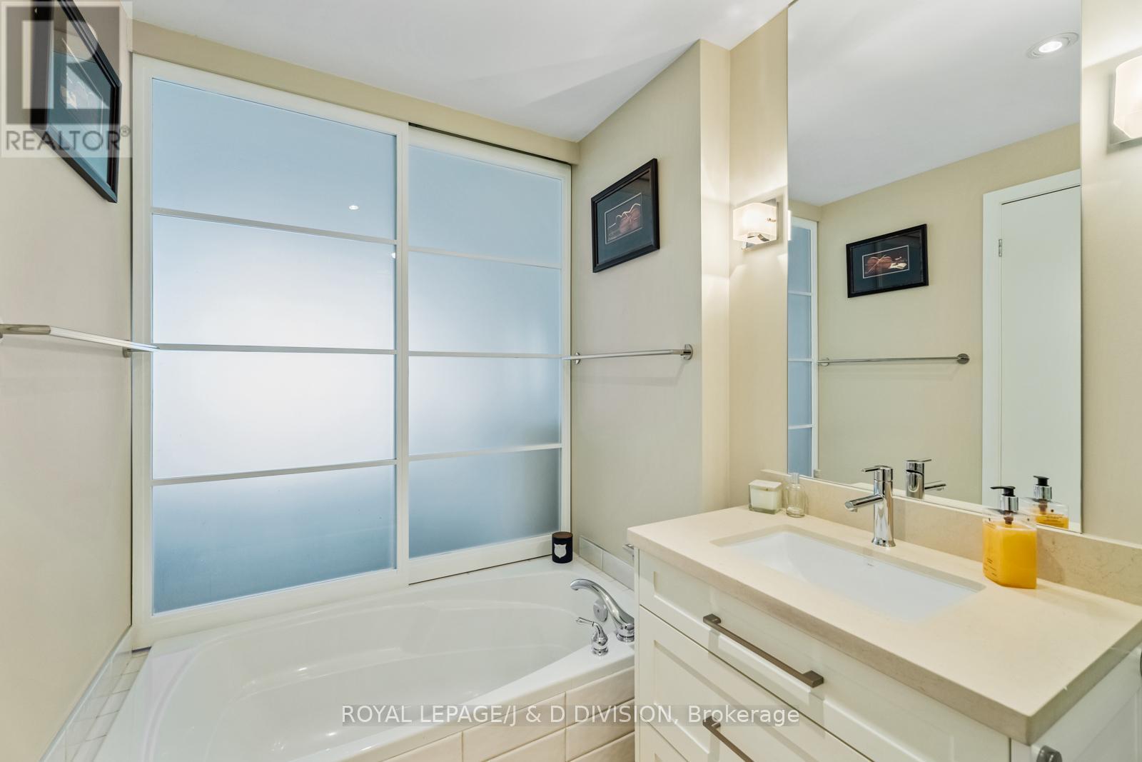 












103W - UPPER - 500 QUEENS QUAY W

,
Toronto,




Ontario
M5V3K8

