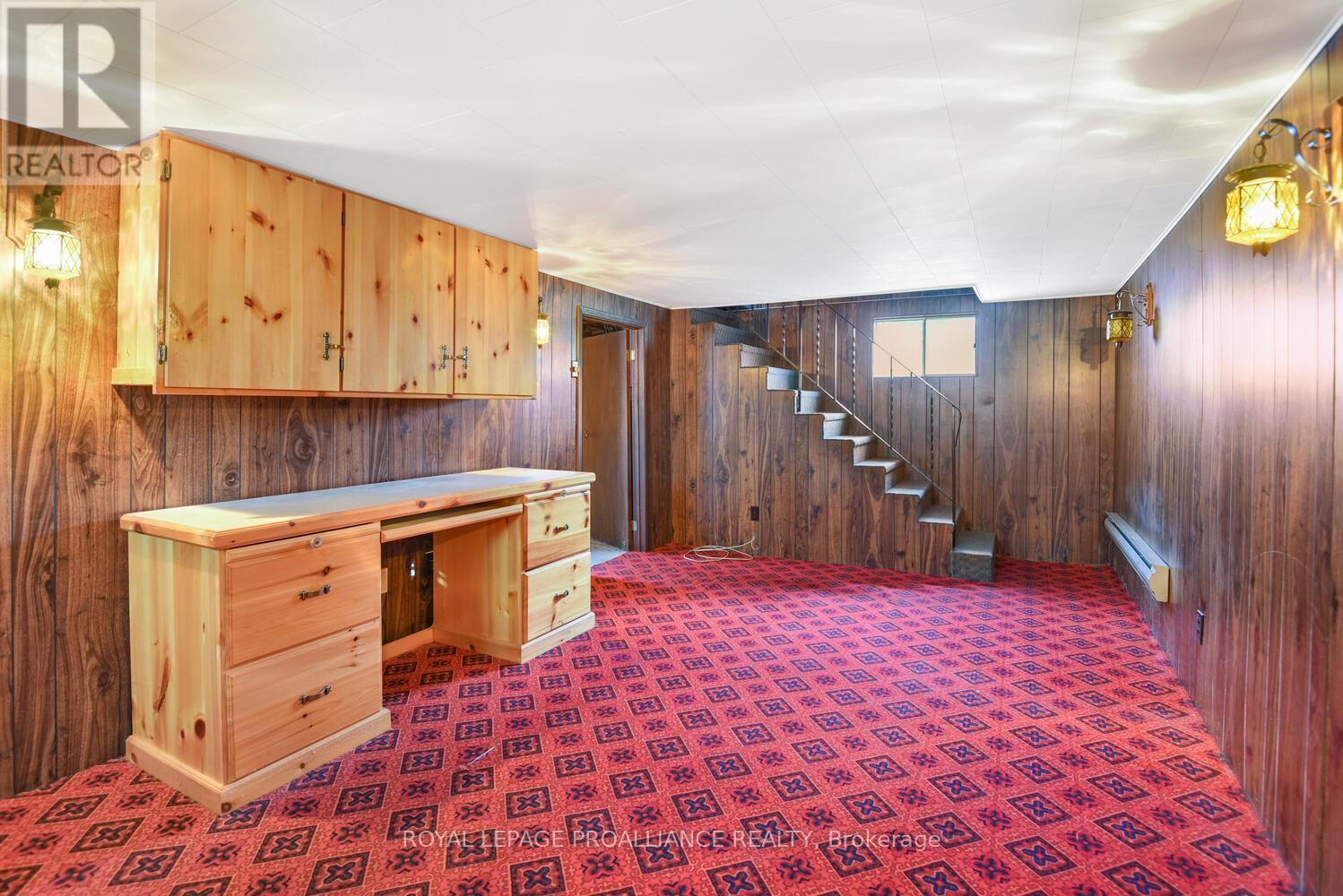 












556 MIDDLE STREET

,
Edwardsburgh/Cardinal,




Ontario
K0E1E0


