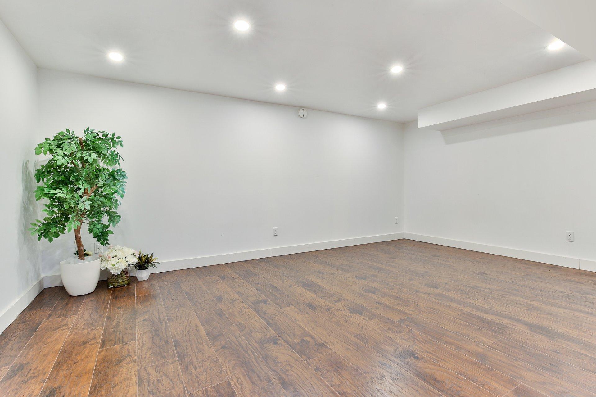 









106


Rg Cyr

,
Saint-Cyprien-de-Napierville,




QC
J0J1L0

