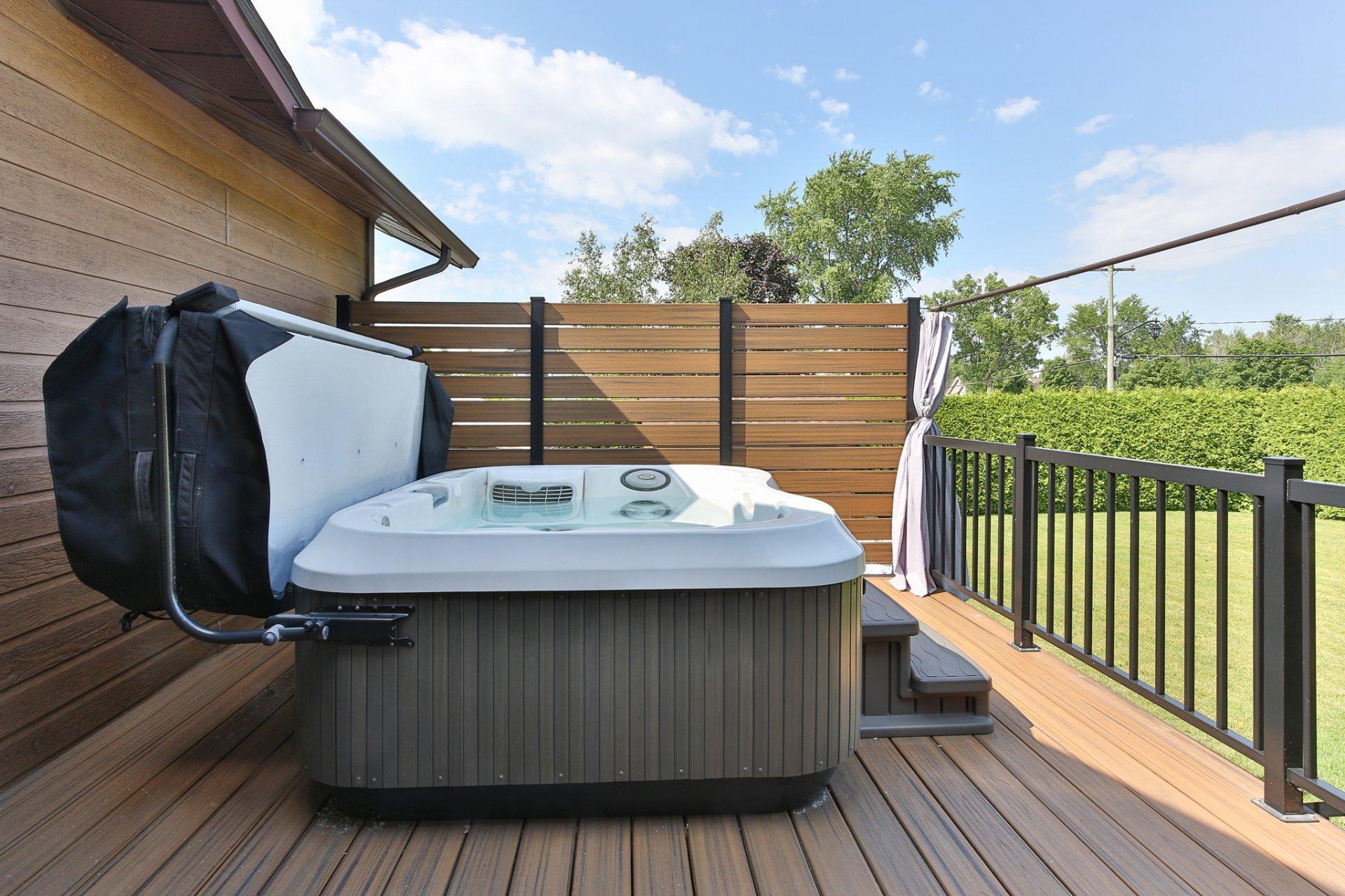 









106


Rg Cyr

,
Saint-Cyprien-de-Napierville,




QC
J0J1L0

