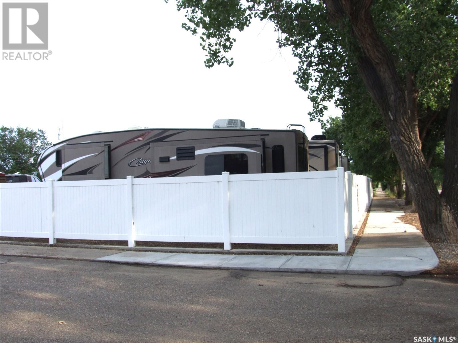 












661 Maharg AVENUE

,
Burstall,







Saskatchewan
S0N0H0

