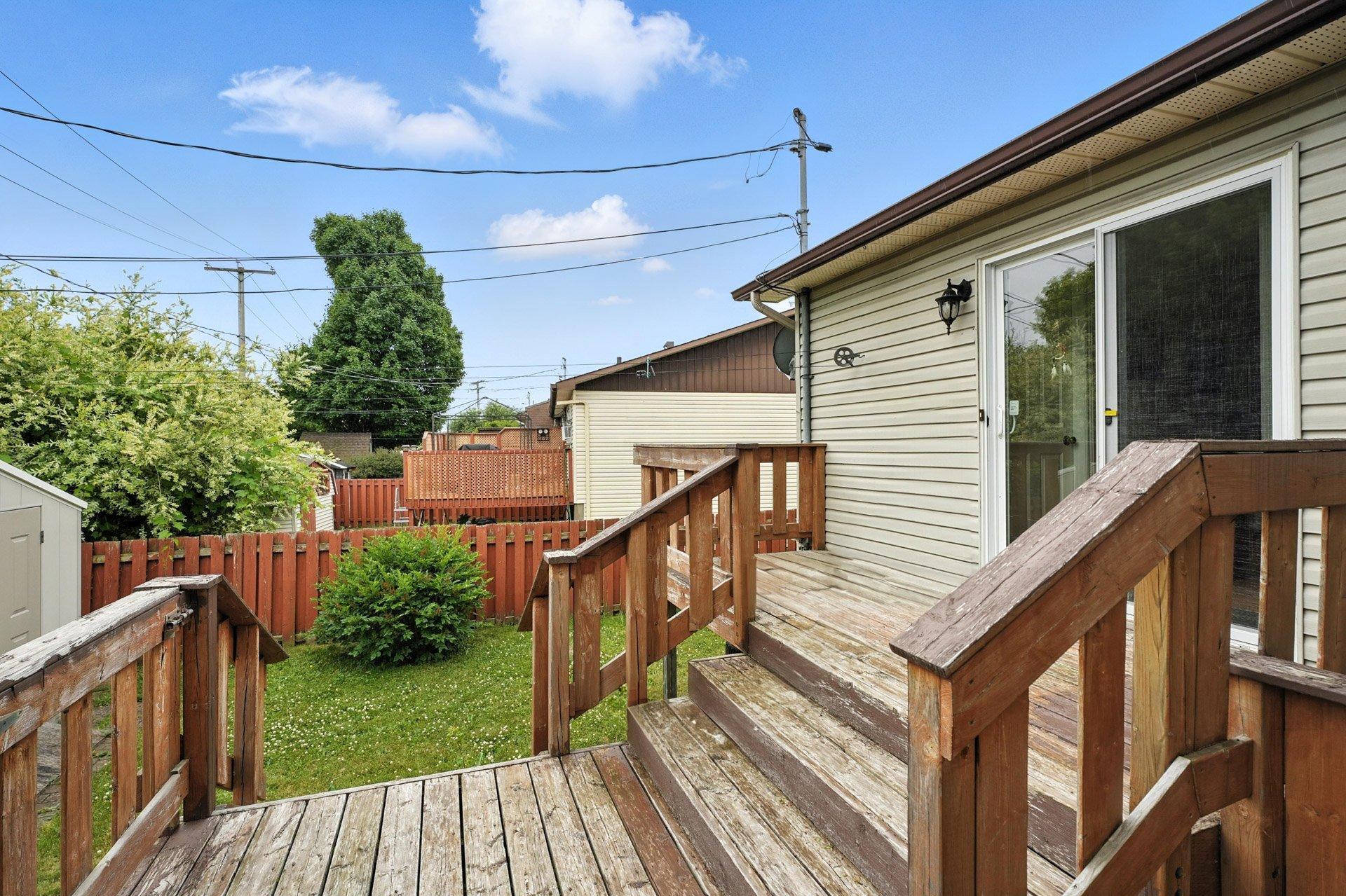 









54


Rue de Pierrefonds

,
Gatineau (Gatineau),




QC
J8T7L7

