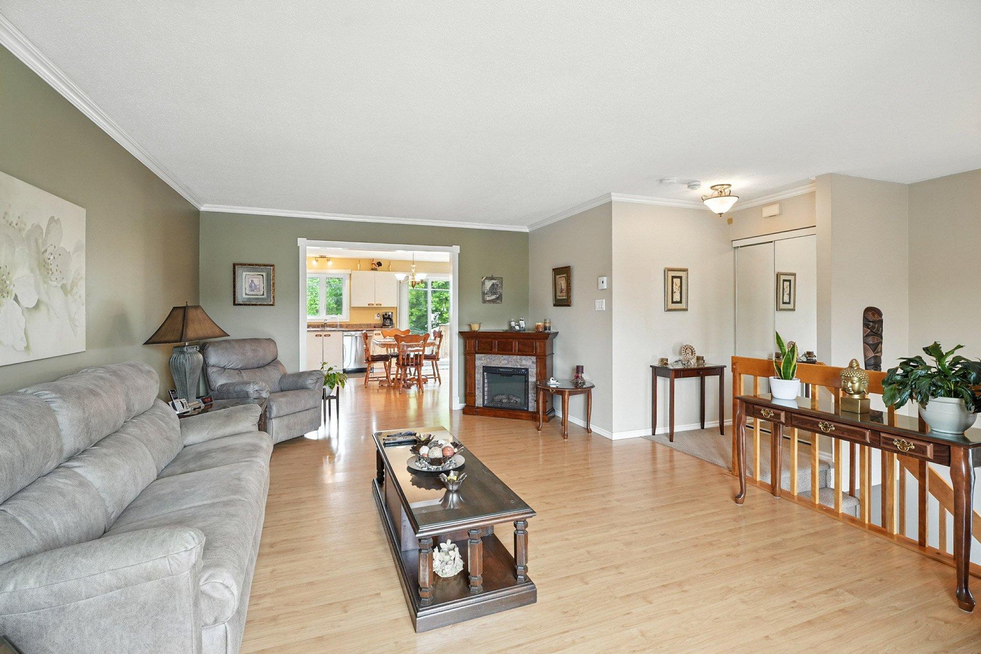 









54


Rue de Pierrefonds

,
Gatineau (Gatineau),




QC
J8T7L7


