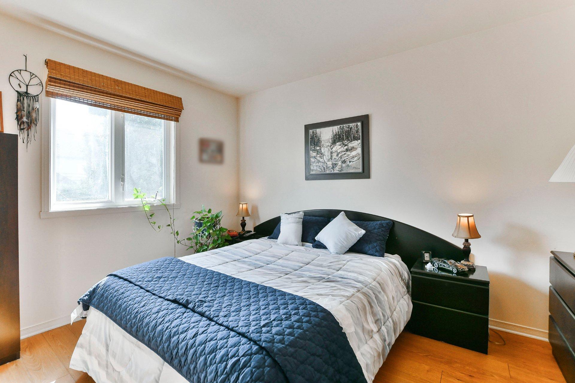 









537


Rue Sauvalle

,
Laval (Sainte-Dorothée),




QC
H7X3M9

