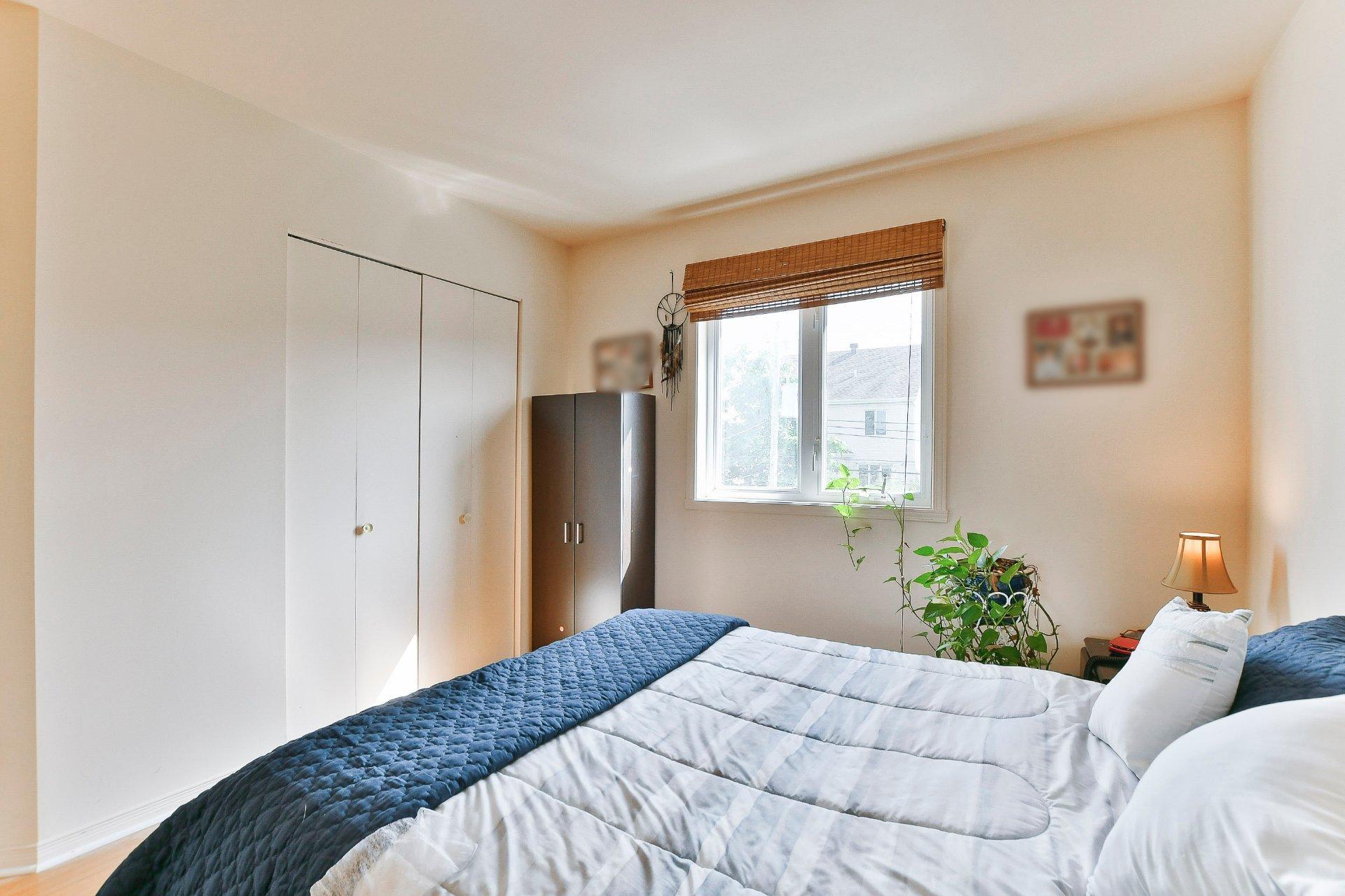 









537


Rue Sauvalle

,
Laval (Sainte-Dorothée),




QC
H7X3M9

