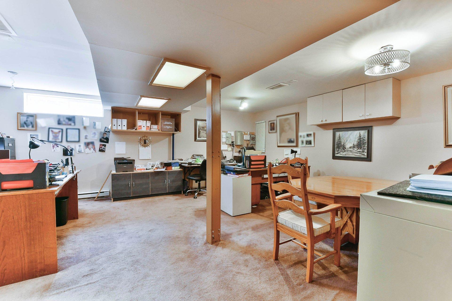 









537


Rue Sauvalle

,
Laval (Sainte-Dorothée),




QC
H7X3M9

