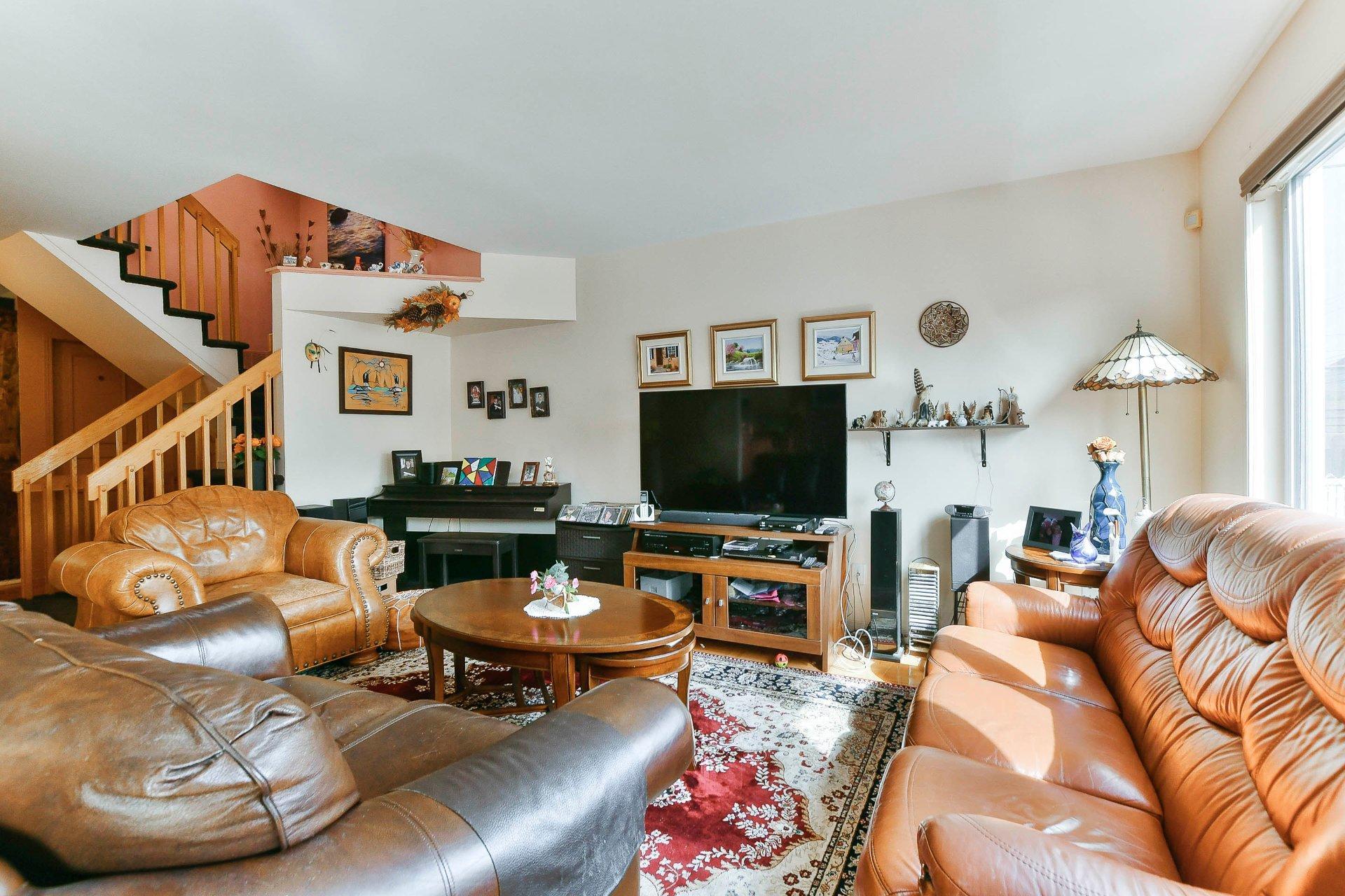









537


Rue Sauvalle

,
Laval (Sainte-Dorothée),




QC
H7X3M9

