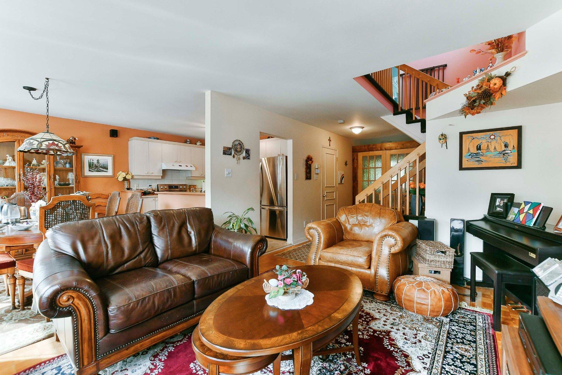 









537


Rue Sauvalle

,
Laval (Sainte-Dorothée),




QC
H7X3M9

