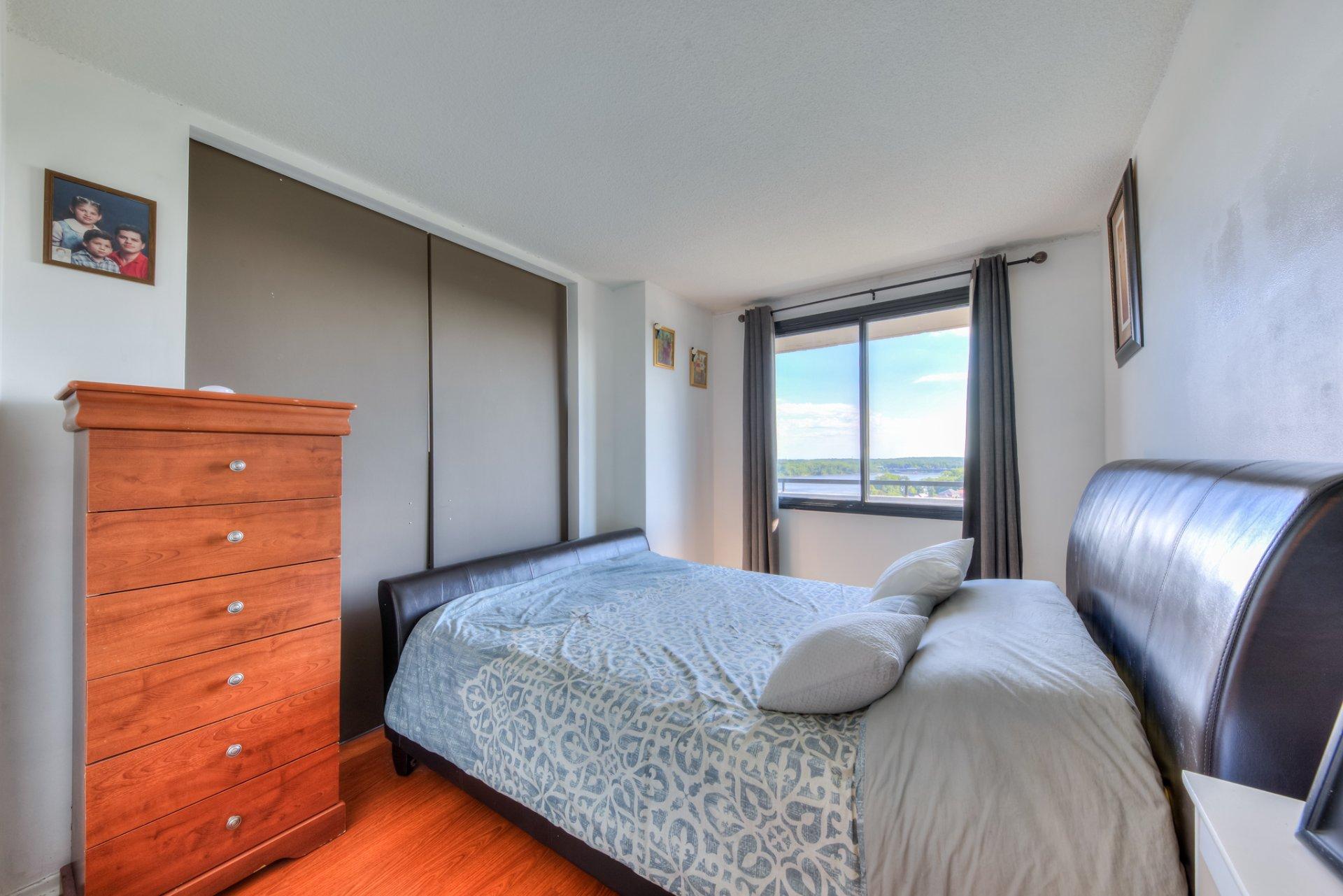 









2555


Av. du Havre-des-Îles

, 1507,
Laval (Chomedey),




QC
H7M4R4


