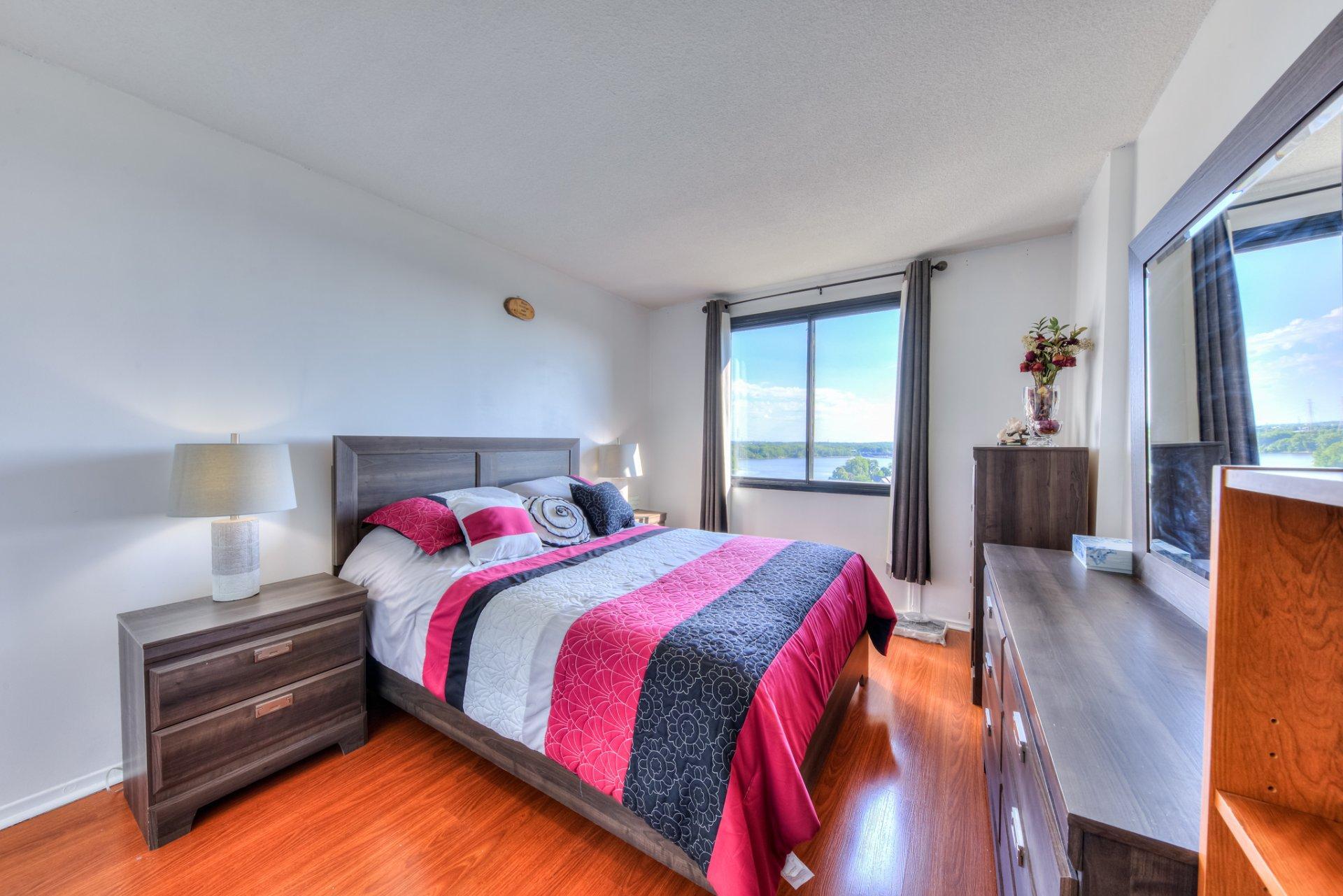 









2555


Av. du Havre-des-Îles

, 1507,
Laval (Chomedey),




QC
H7M4R4

