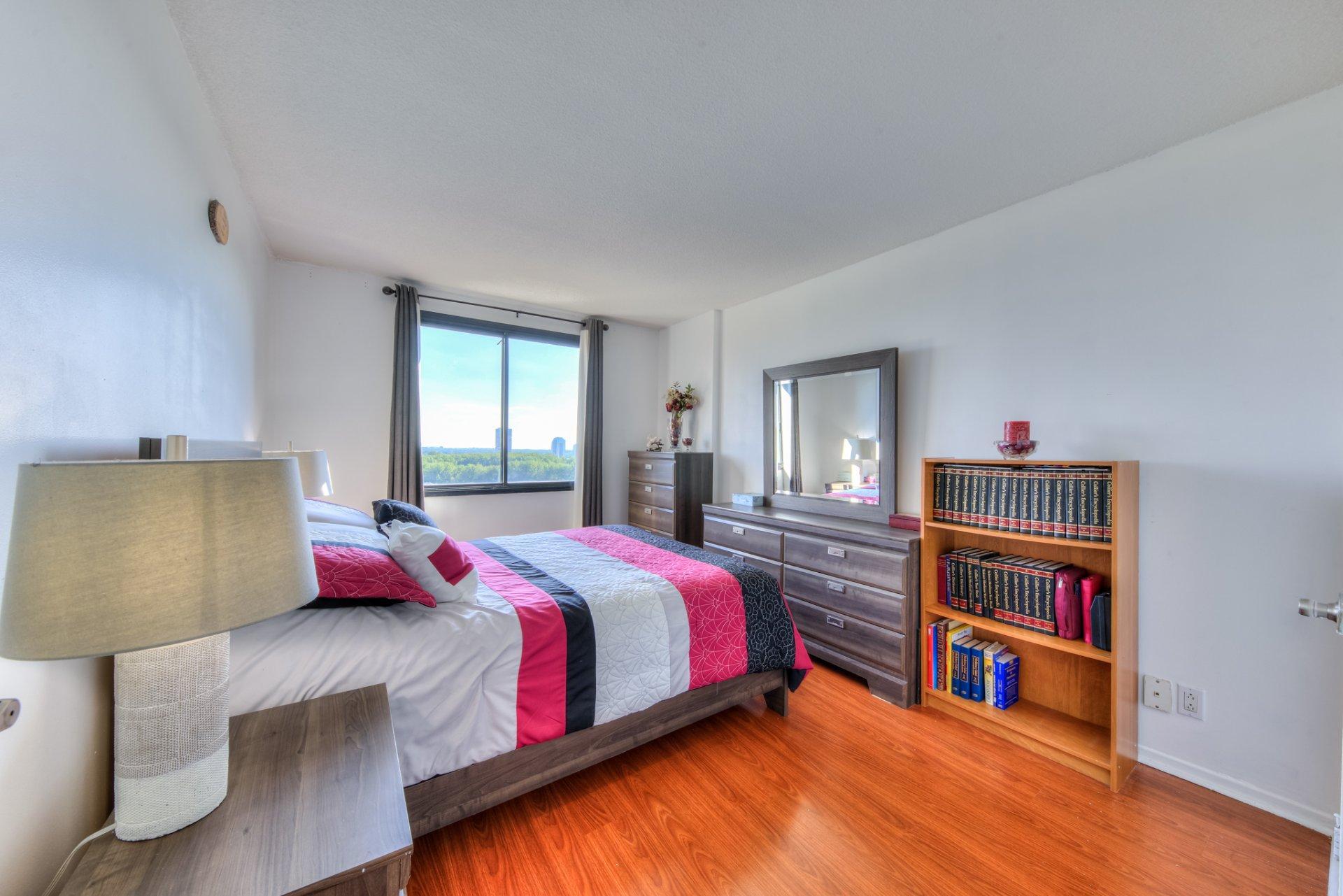 









2555


Av. du Havre-des-Îles

, 1507,
Laval (Chomedey),




QC
H7M4R4

