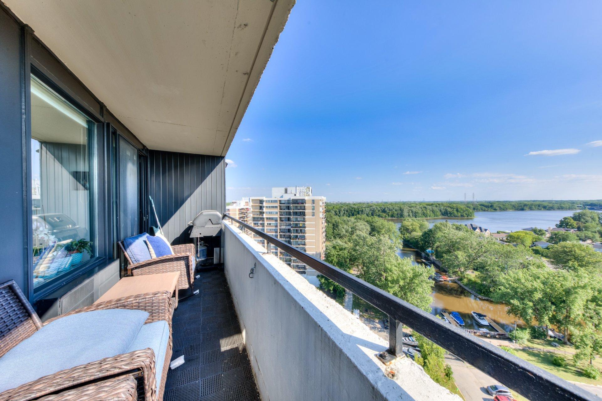 









2555


Av. du Havre-des-Îles

, 1507,
Laval (Chomedey),




QC
H7M4R4

