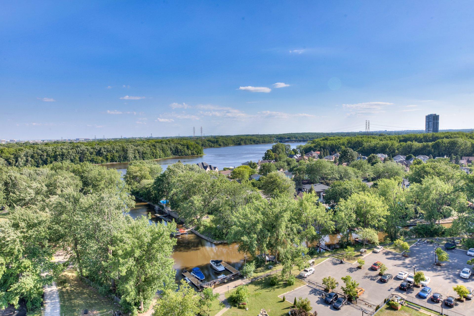 









2555


Av. du Havre-des-Îles

, 1507,
Laval (Chomedey),




QC
H7M4R4

