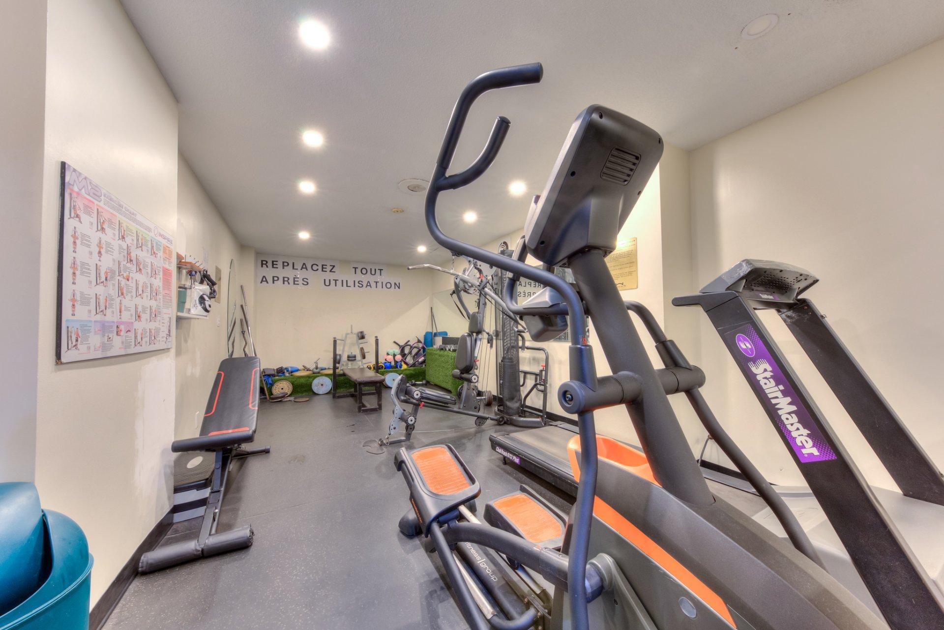 









2555


Av. du Havre-des-Îles

, 1507,
Laval (Chomedey),




QC
H7M4R4

