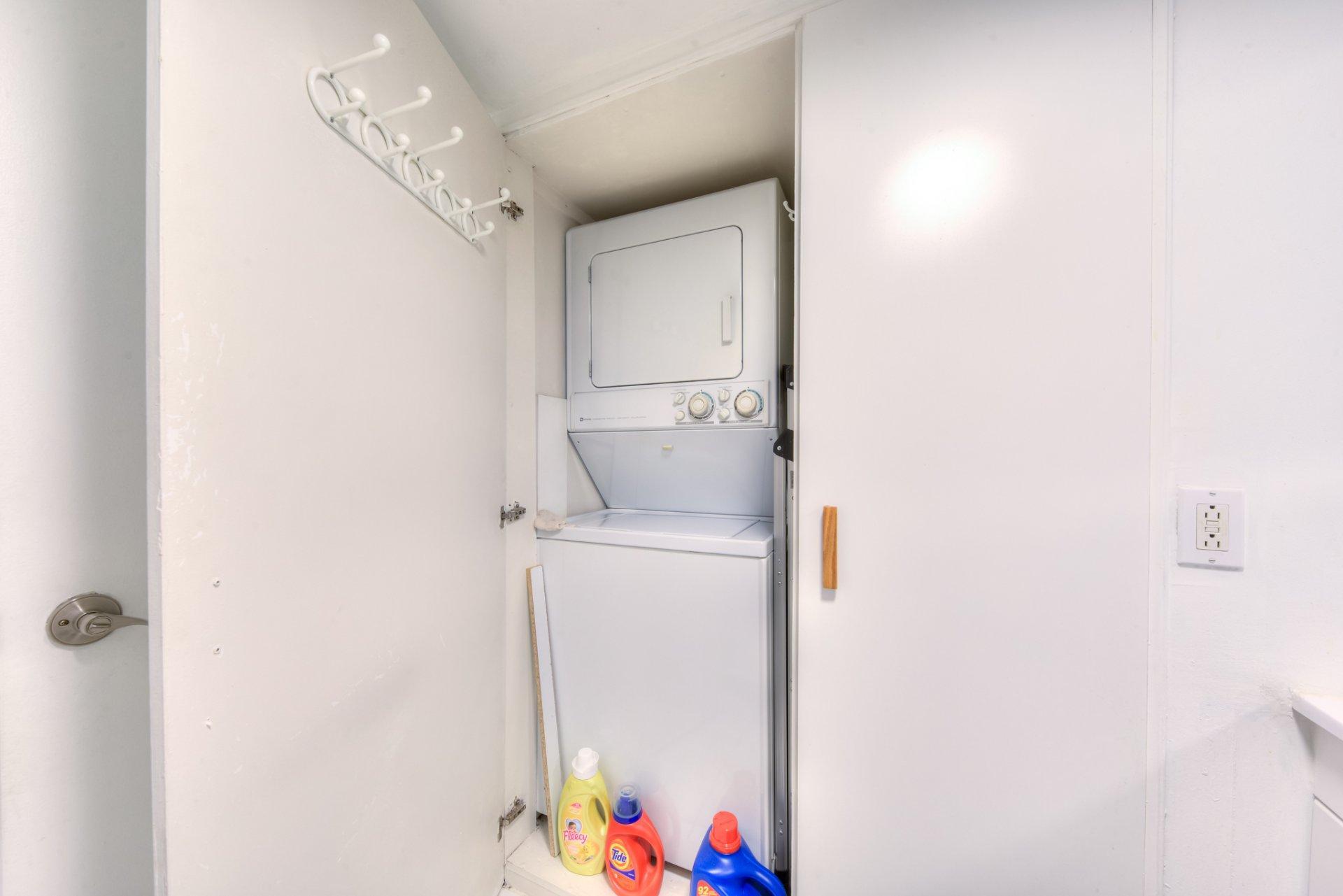 









2555


Av. du Havre-des-Îles

, 1507,
Laval (Chomedey),




QC
H7M4R4

