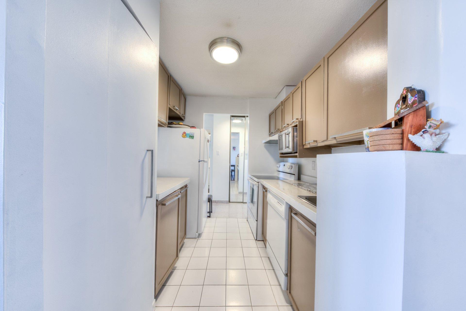 









2555


Av. du Havre-des-Îles

, 1507,
Laval (Chomedey),




QC
H7M4R4

