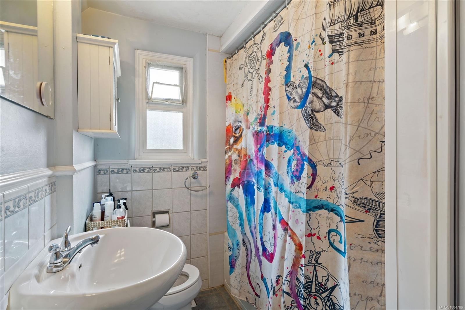 









120


Kamloops

Ave,
Saanich,




BC
V8Z 1W3

