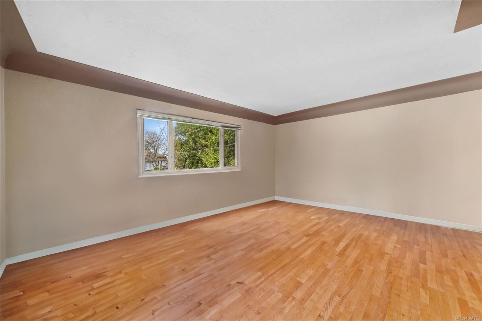 









120


Kamloops

Ave,
Saanich,




BC
V8Z 1W3

