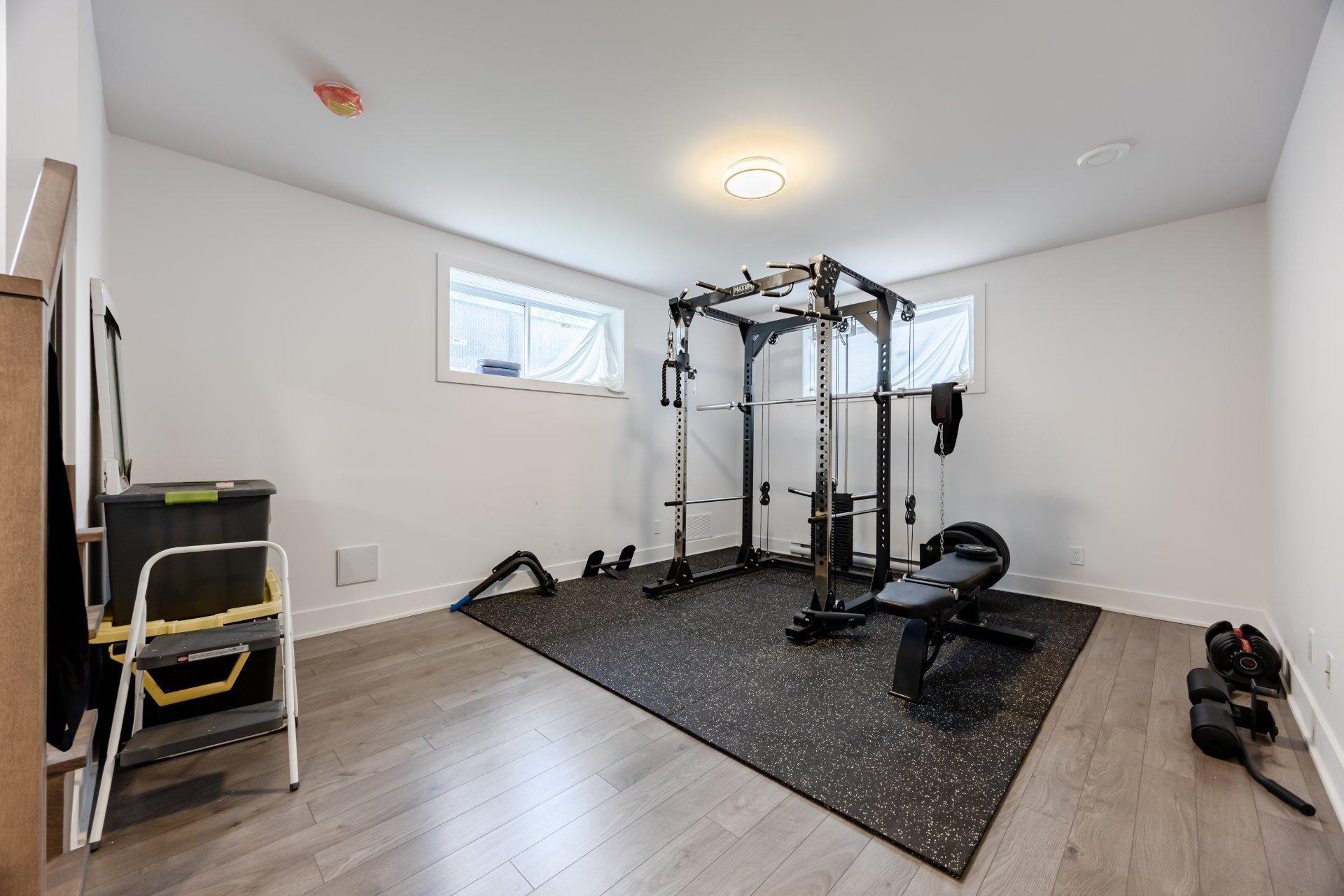 









5749


Rue Alain

,
Brossard,




QC
J4Z1H3


