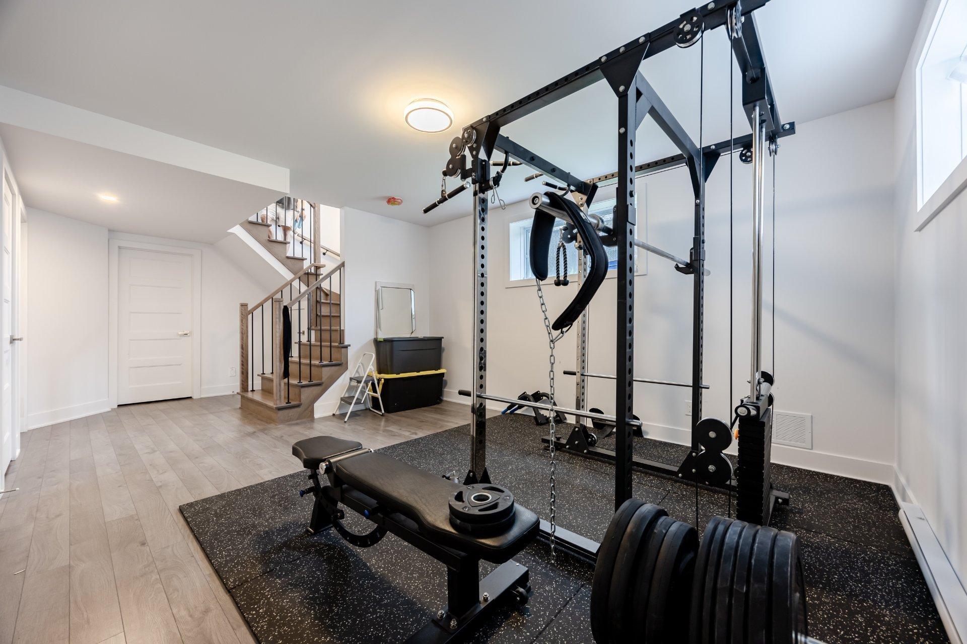 









5749


Rue Alain

,
Brossard,




QC
J4Z1H3

