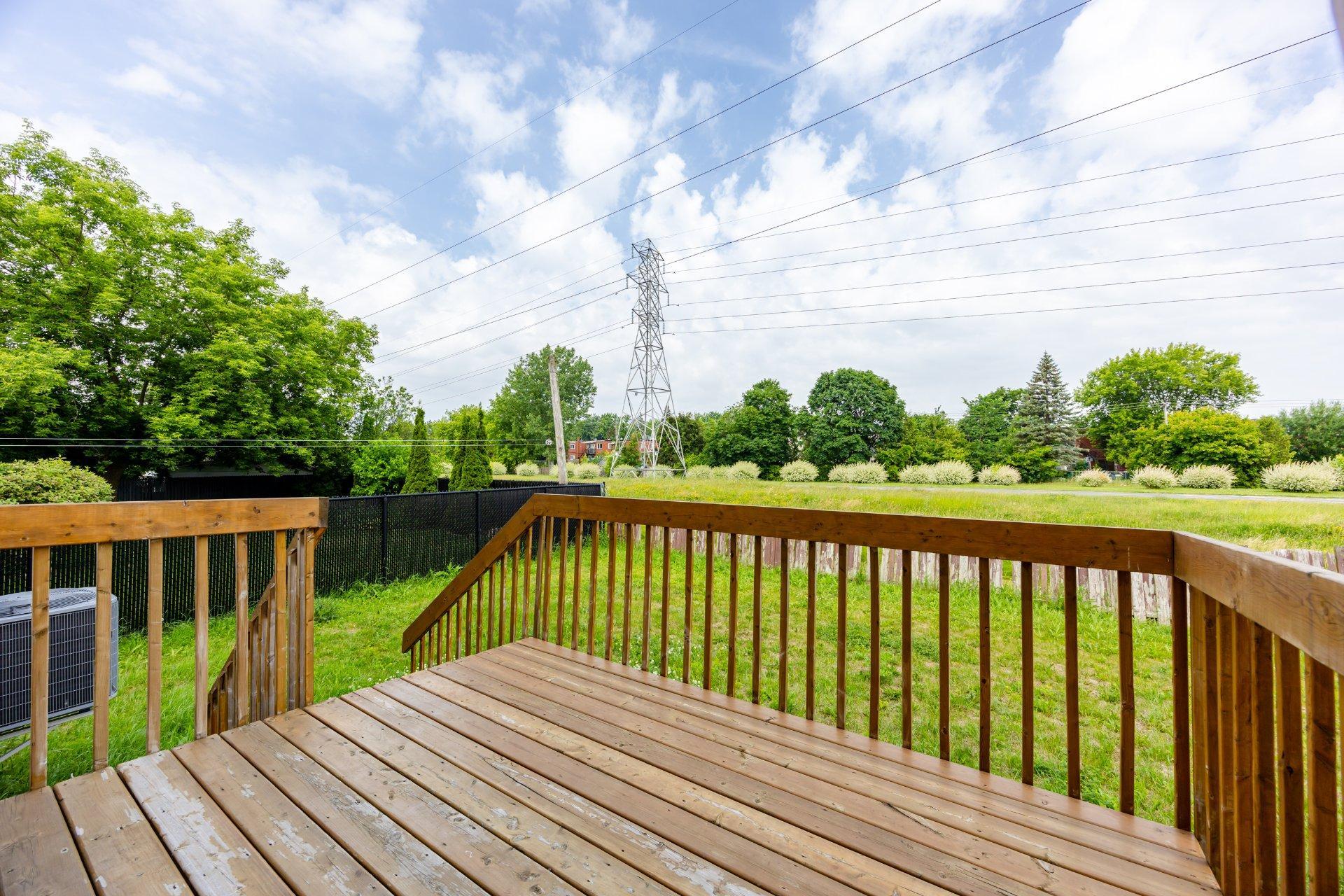 









5749


Rue Alain

,
Brossard,




QC
J4Z1H3

