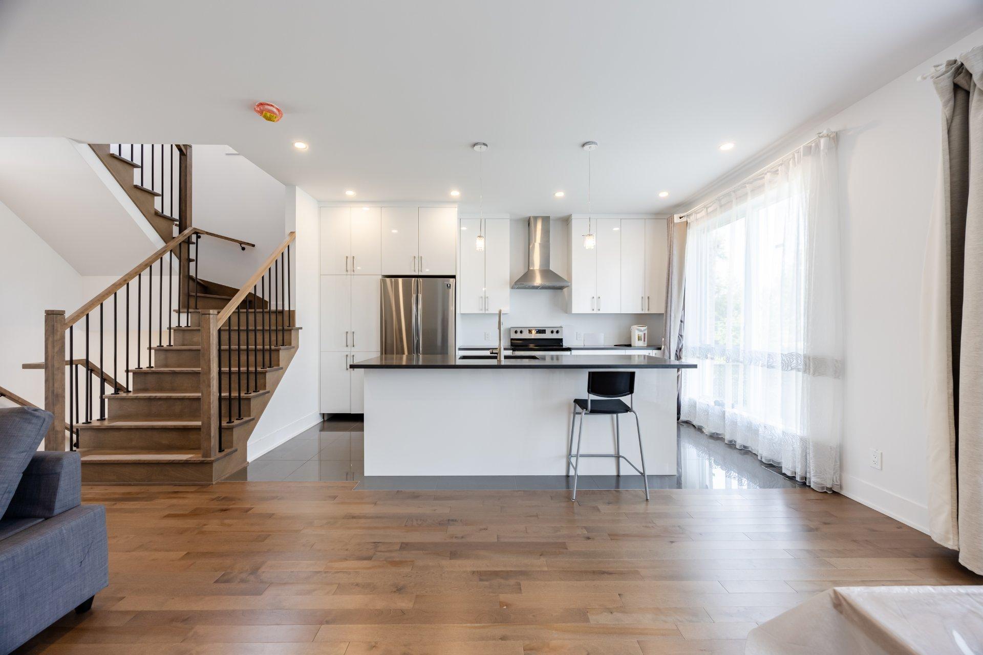 









5749


Rue Alain

,
Brossard,




QC
J4Z1H3

