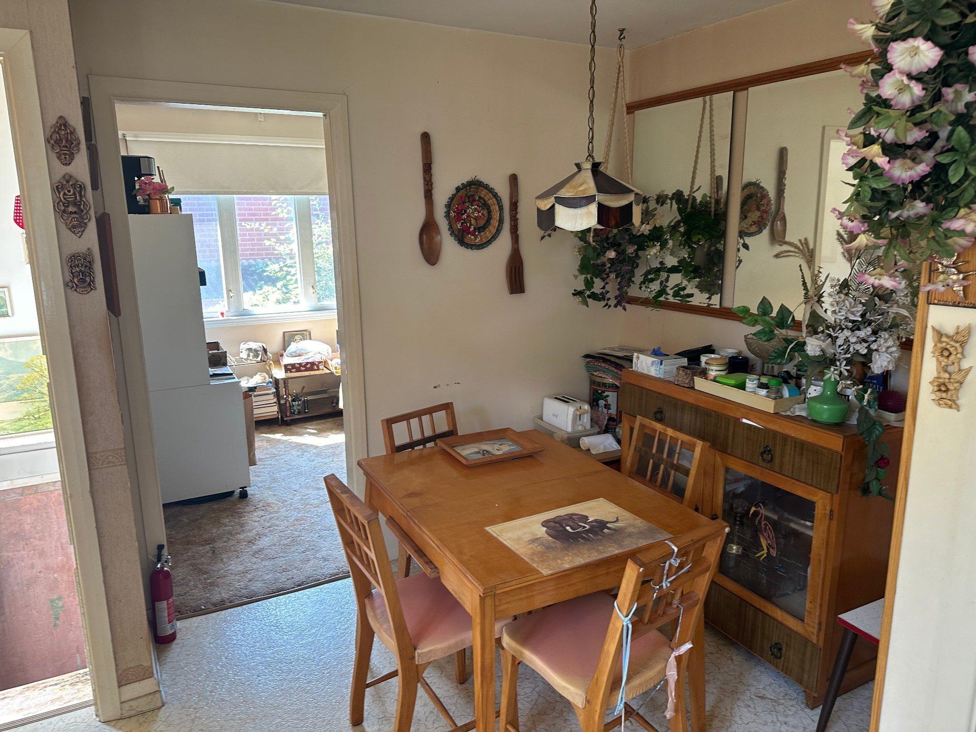 









2241


Rue d'Aublain

,
Laval (Vimont),




QC
H7K2G5

