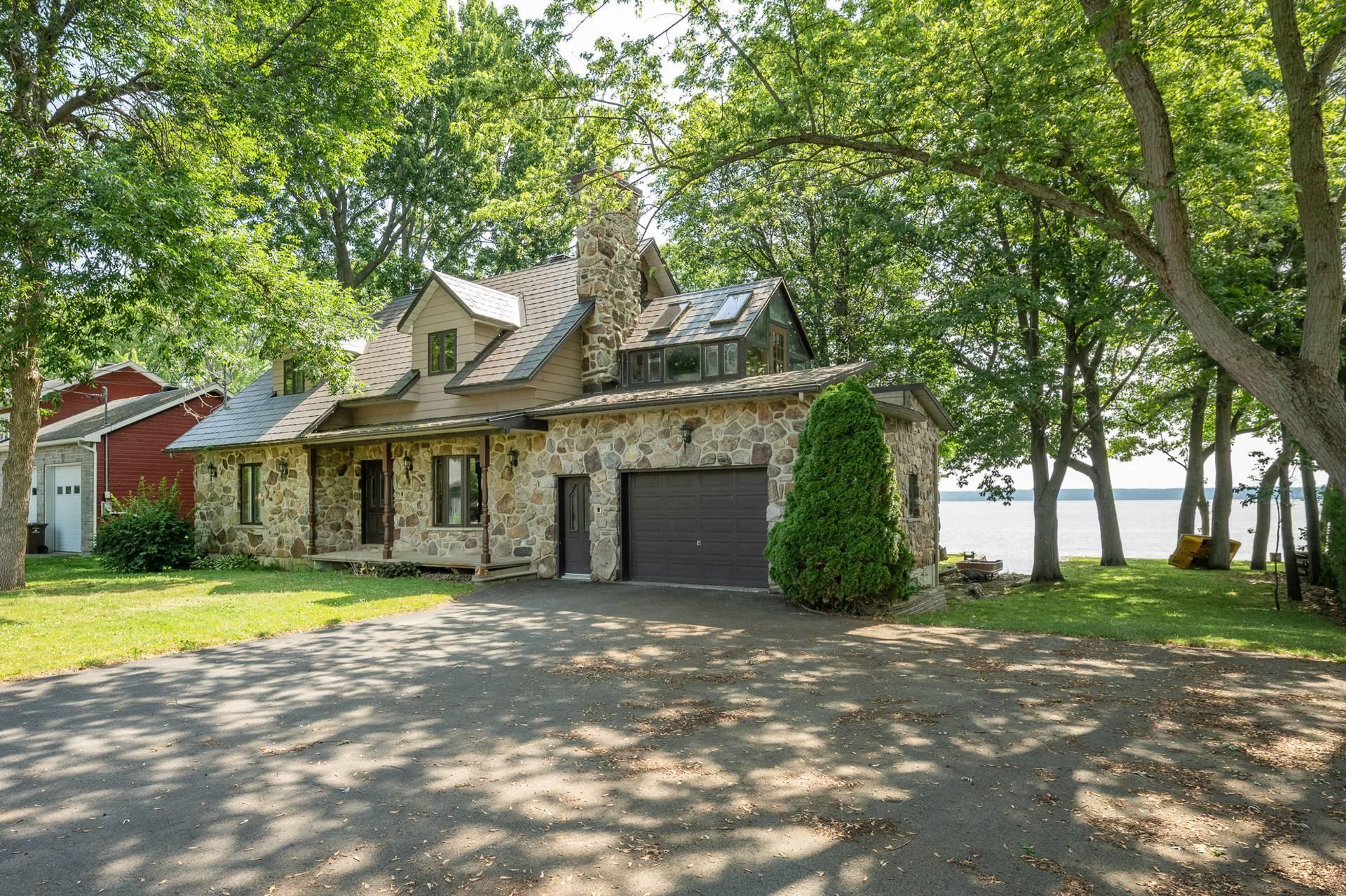 









578


Av. Missisquoi

,
Venise-en-Québec,




QC
J0J2K0

