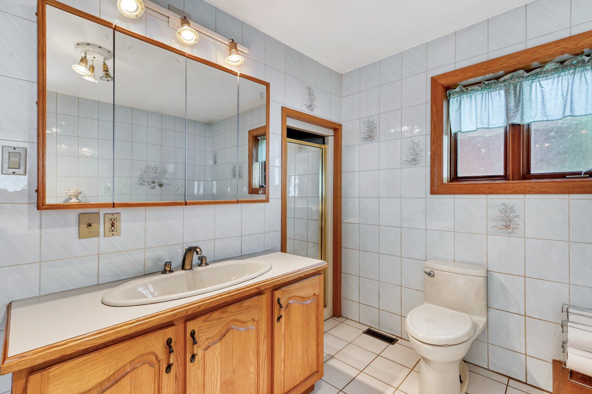 









578


Av. Missisquoi

,
Venise-en-Québec,




QC
J0J2K0

