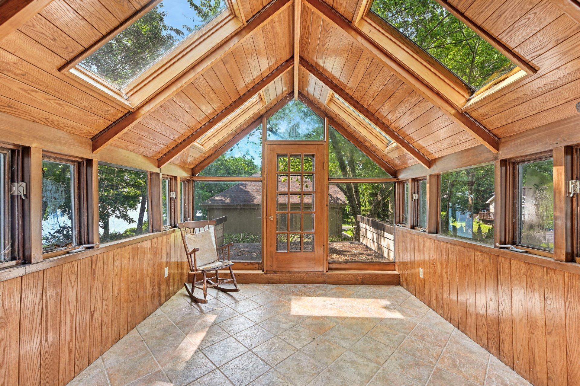 









578


Av. Missisquoi

,
Venise-en-Québec,




QC
J0J2K0

