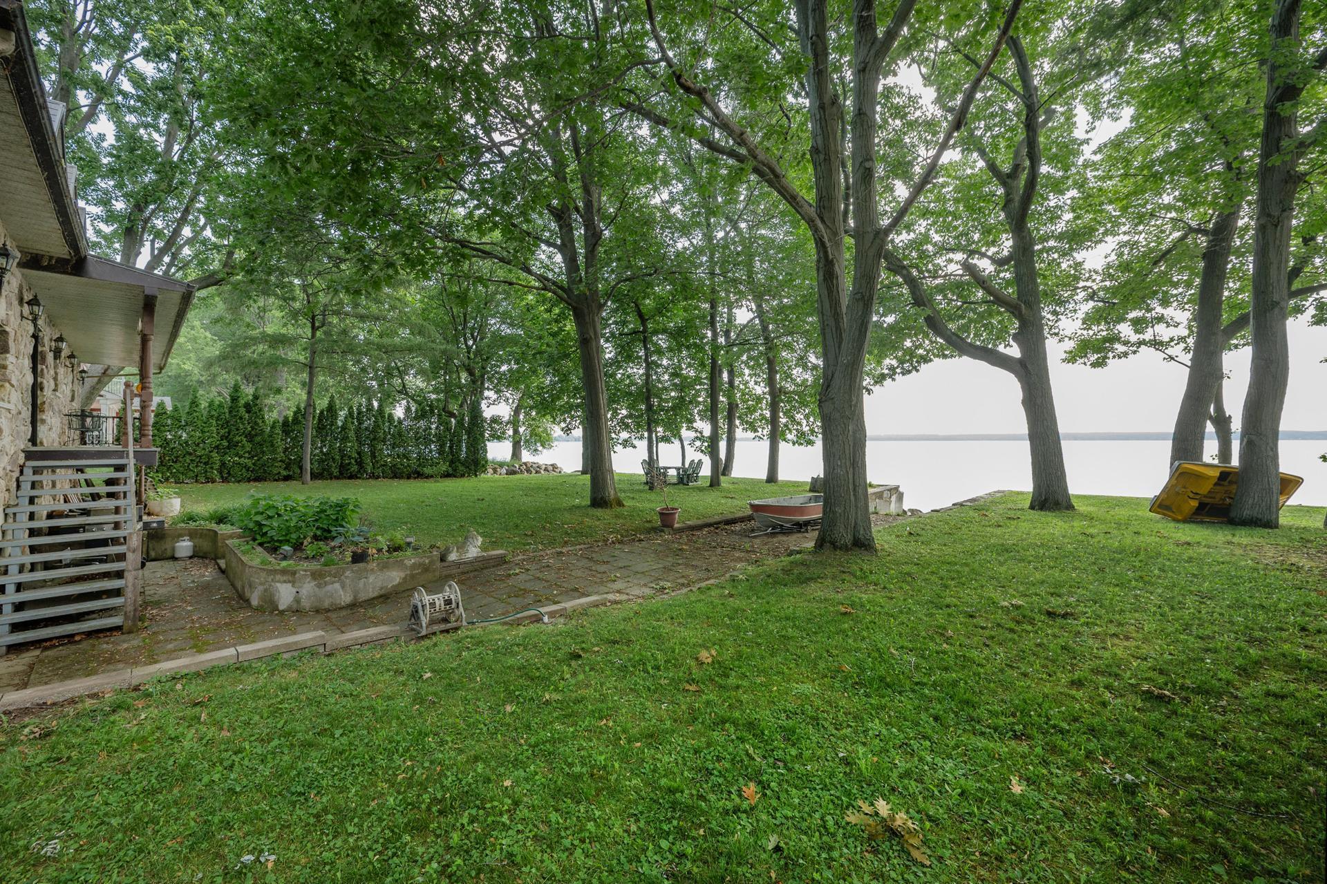 









578


Av. Missisquoi

,
Venise-en-Québec,




QC
J0J2K0

