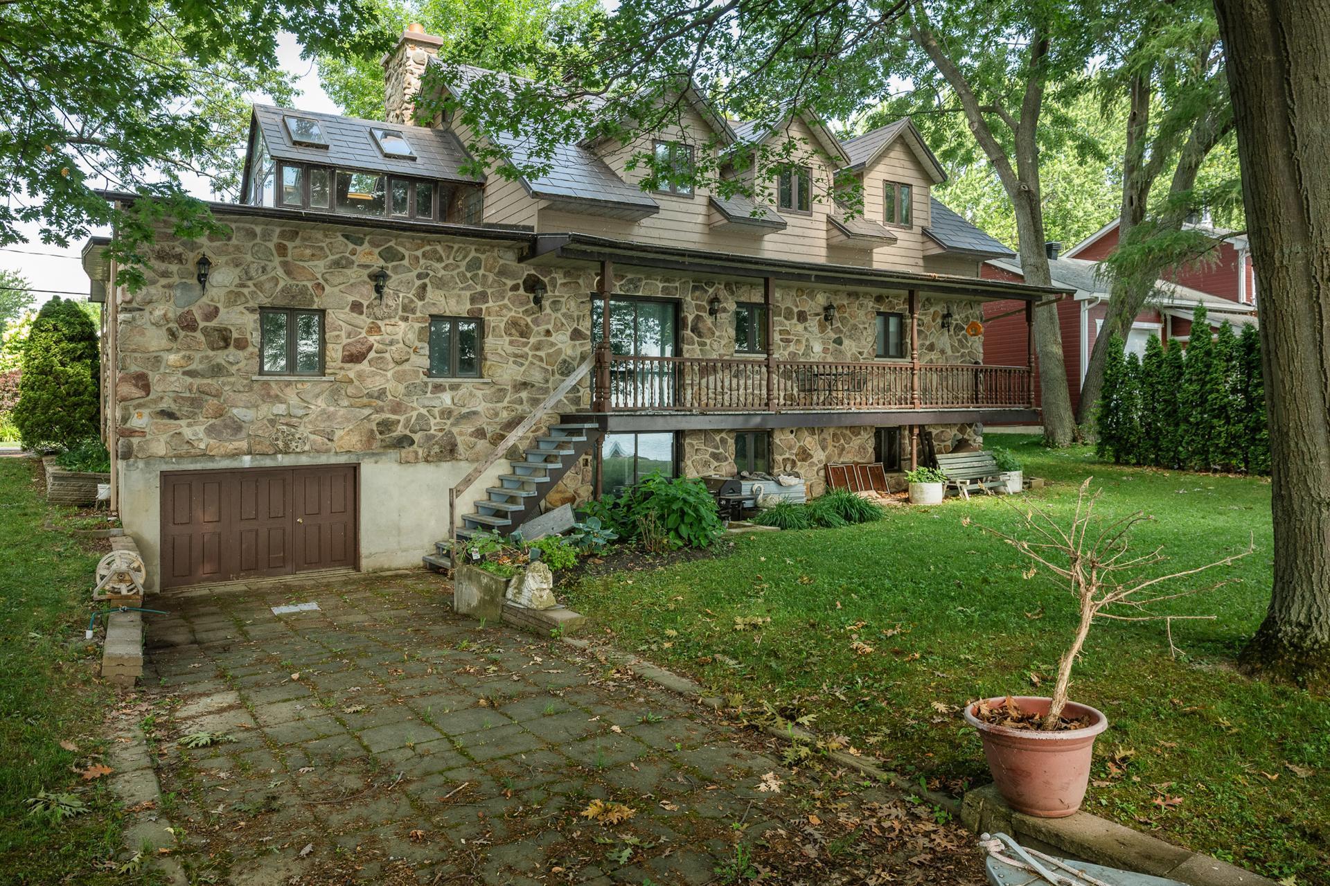 









578


Av. Missisquoi

,
Venise-en-Québec,




QC
J0J2K0

